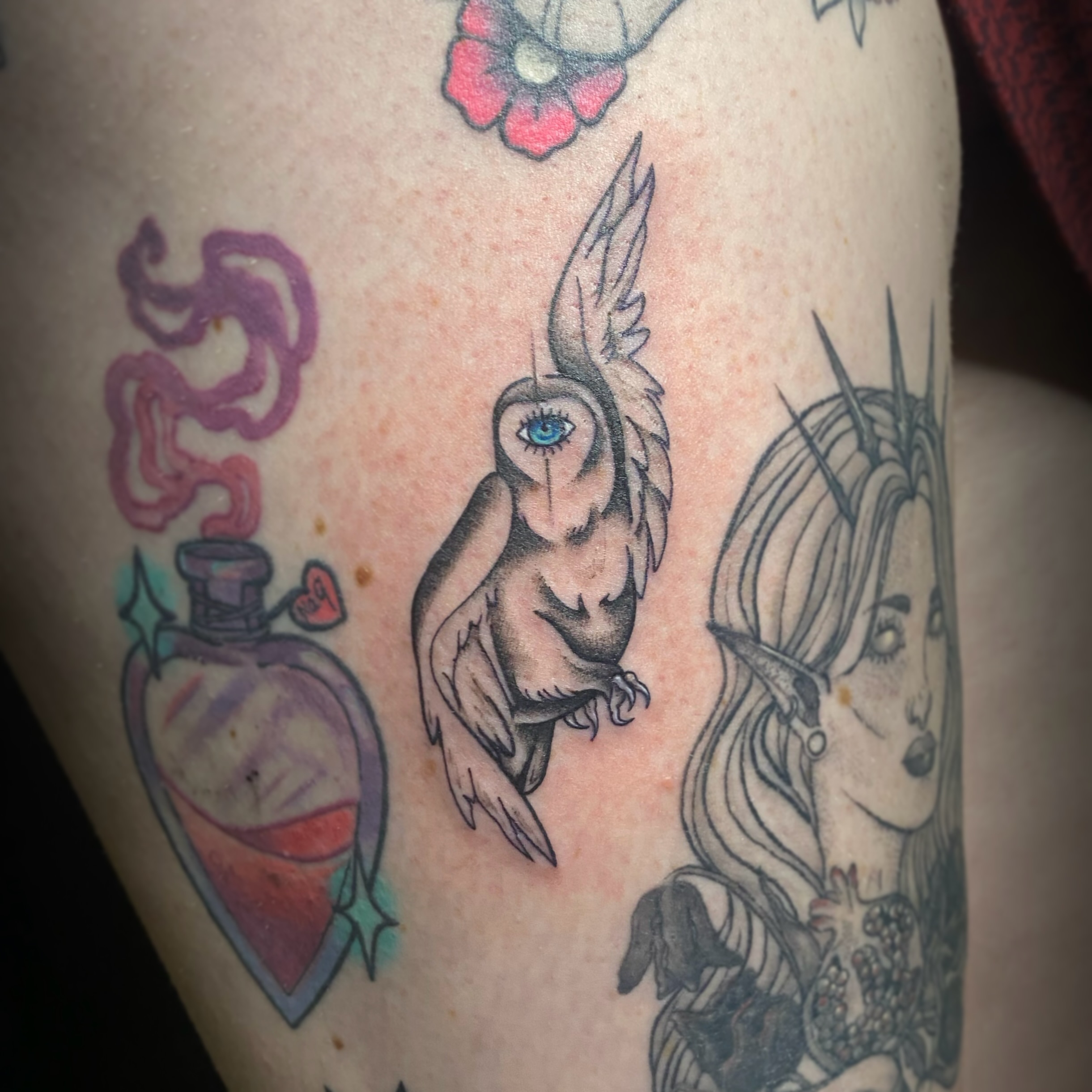 Owl neo-traditional tattoo on the thigh by 𝙅𝙤𝙧𝙙𝙖𝙣 𝙏𝙝𝙞𝙗𝙚𝙙𝙚𝙖𝙪