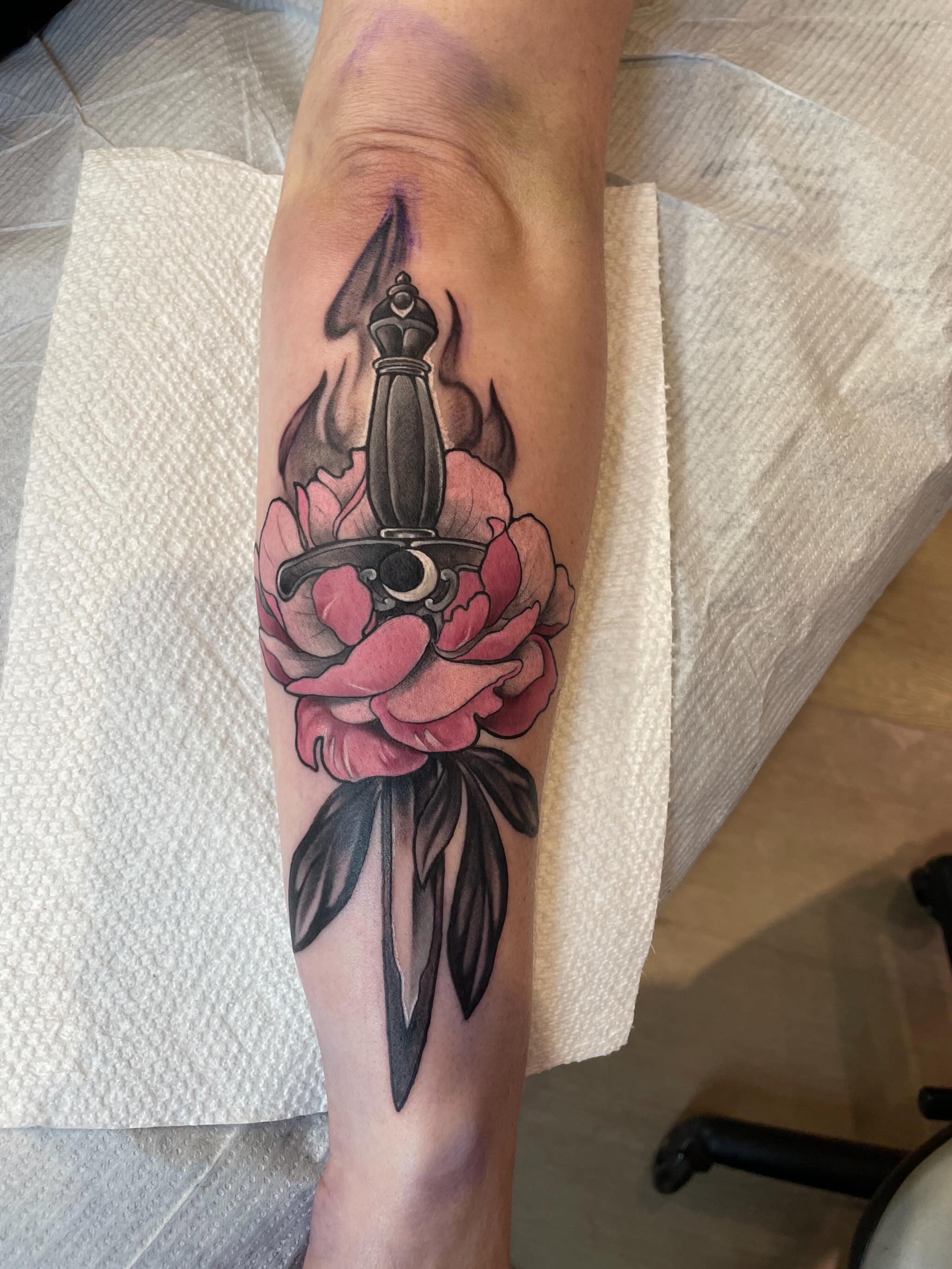 Tattoo by @tattoosbyhayven — neo_traditional, realism