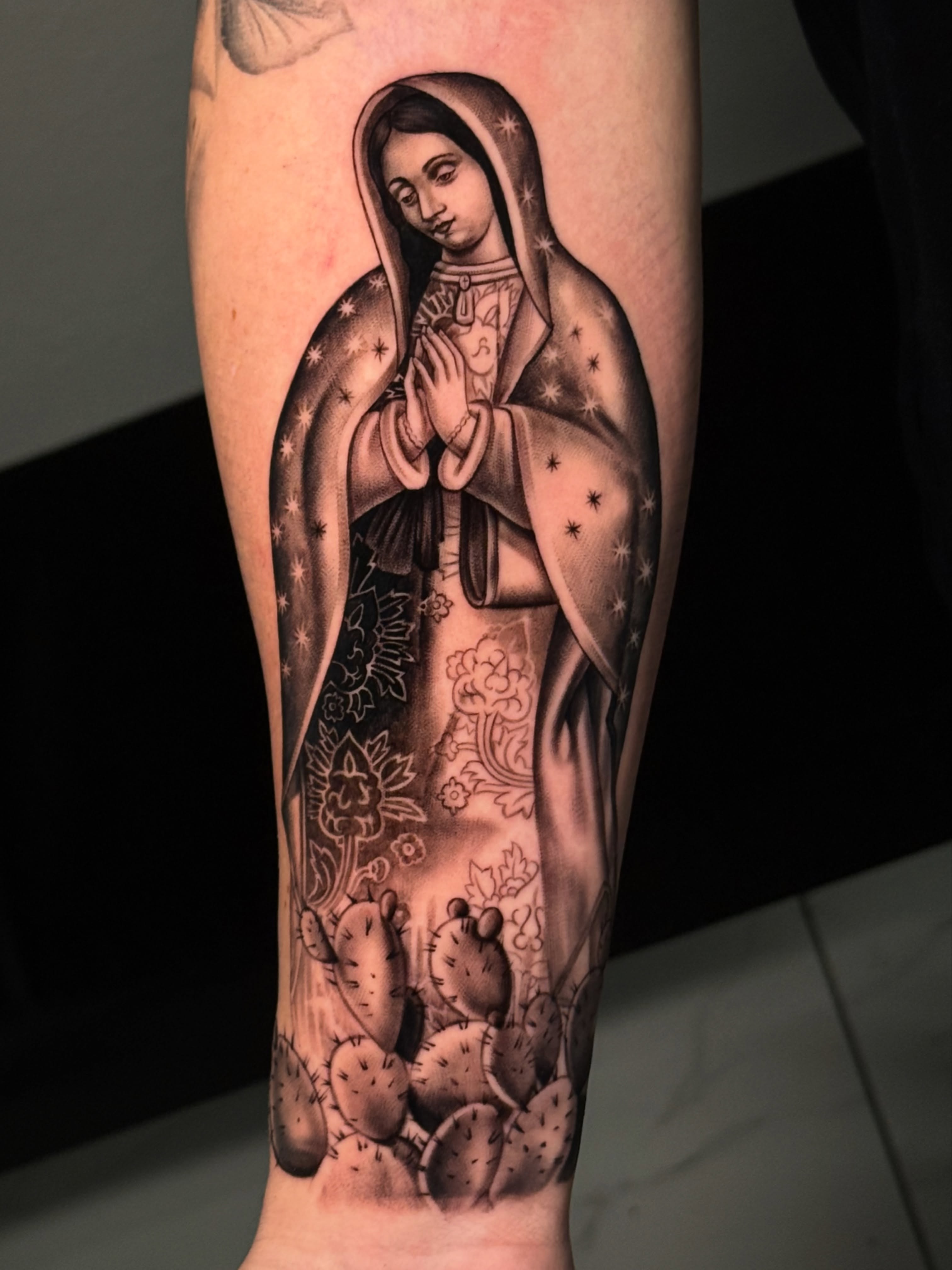 Tattoo by @tattoosbysergiomendez — american_traditional, black_and_grey
