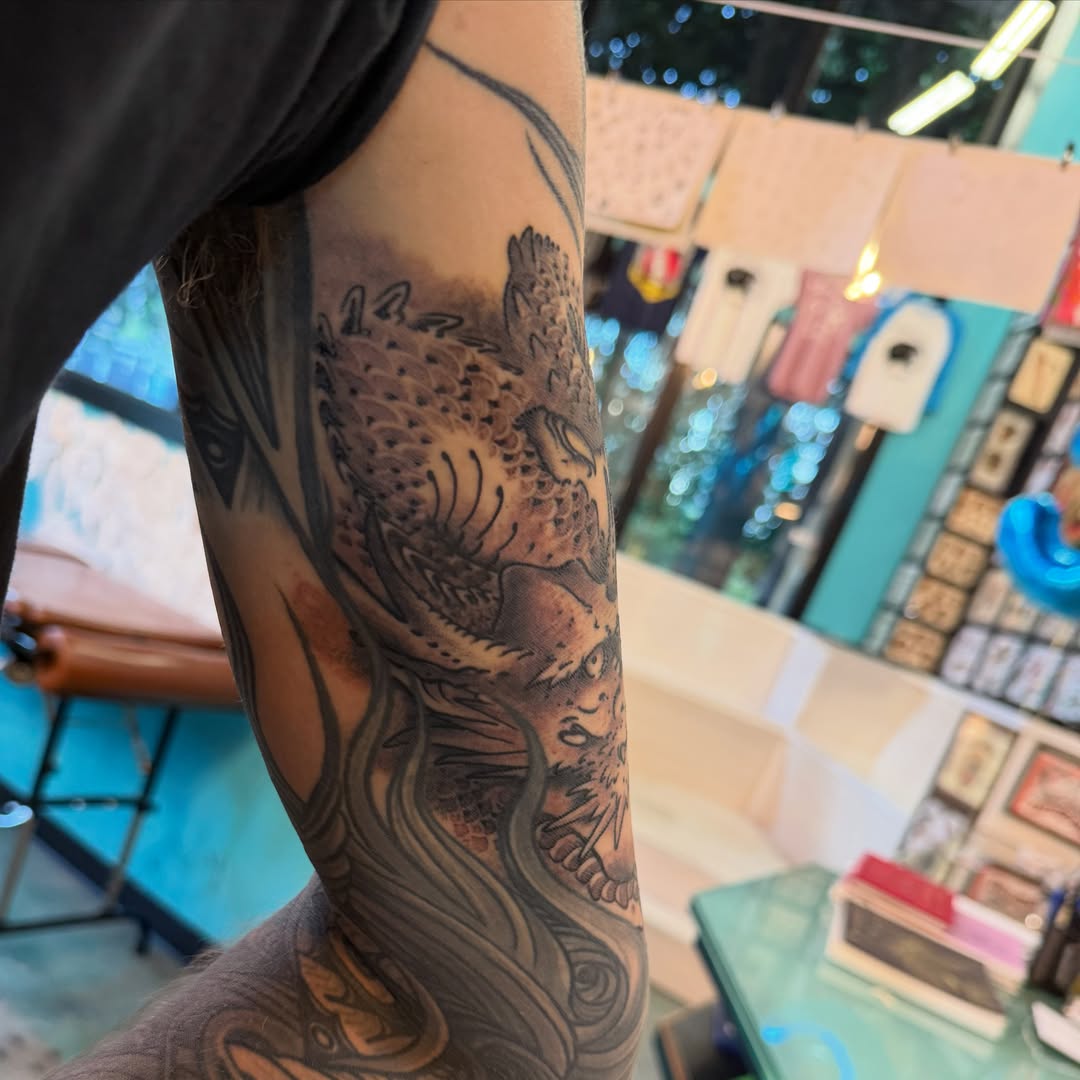 Tattoo by @jimmy_the_saintt — black_and_grey, realism
