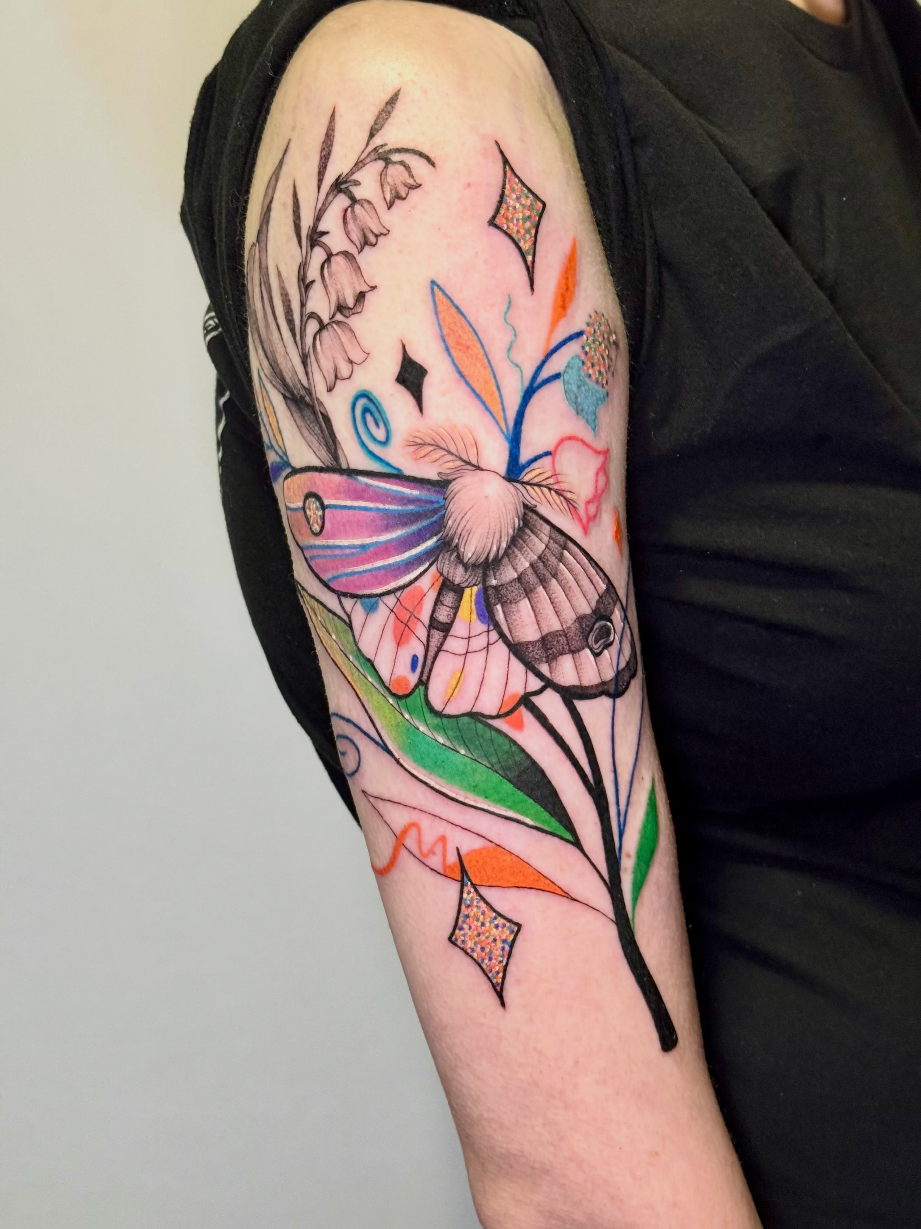Tattoo by @muridiana — new_school, geometric