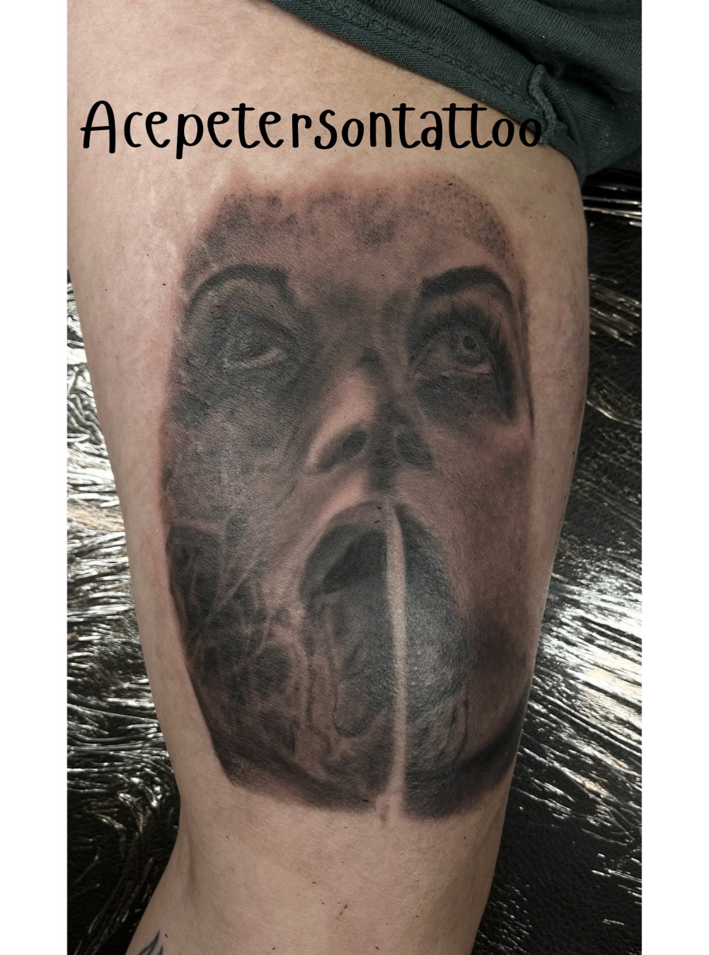Face realism tattoo on the thigh by TEA ☕️ Tattoos