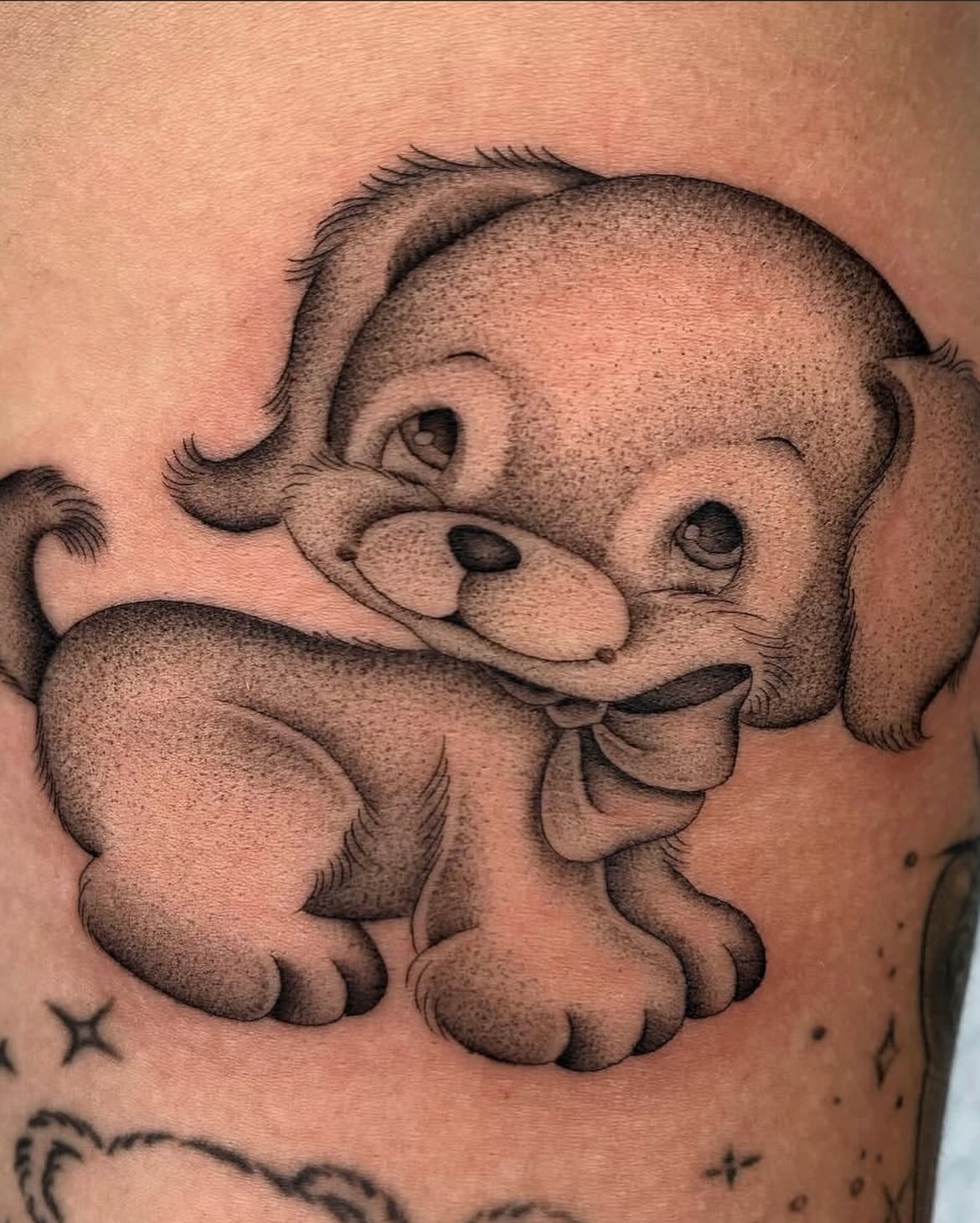 Tattoo by @tiyannagarlic — dotwork