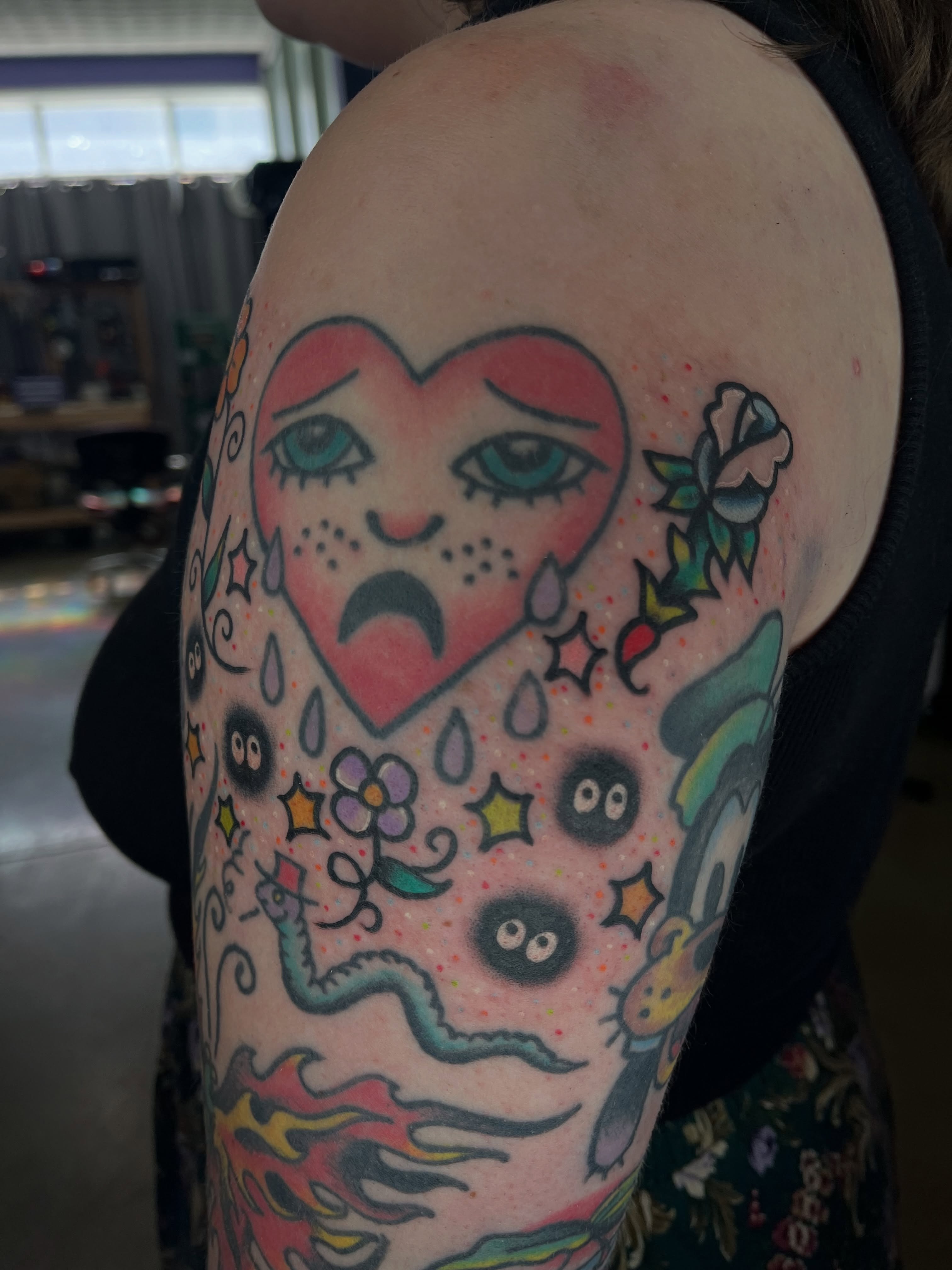 Sad heart dotwork tattoo on the upper arm by Autumn**🍓NOW BOOKING