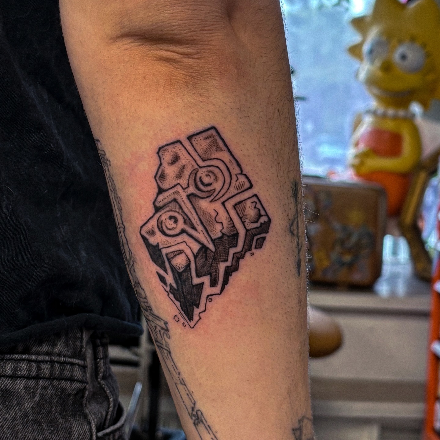 Tattoo by @smellsrotten — geometric