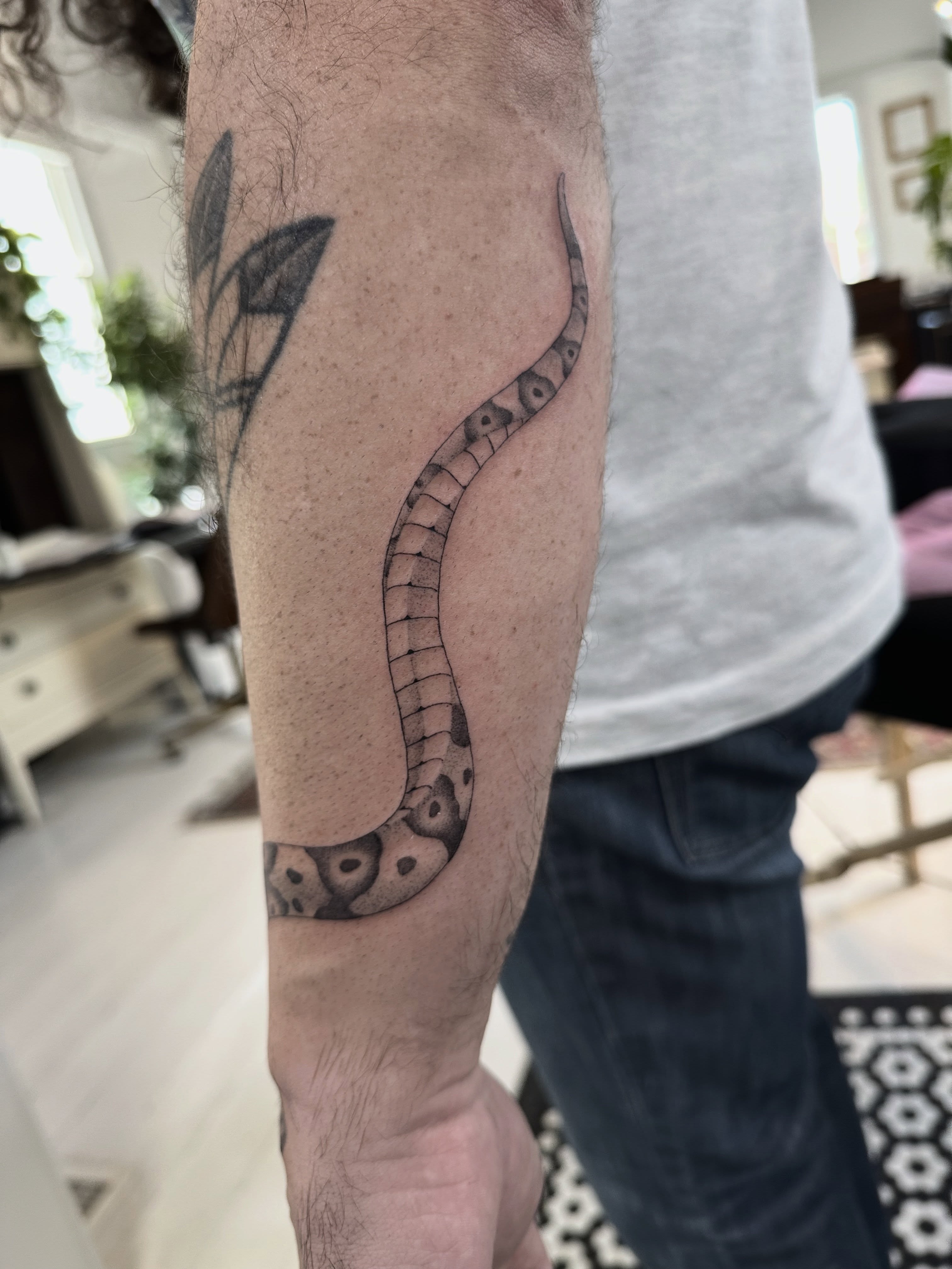 Tattoo by @seanharringtontattoo β black_and_grey