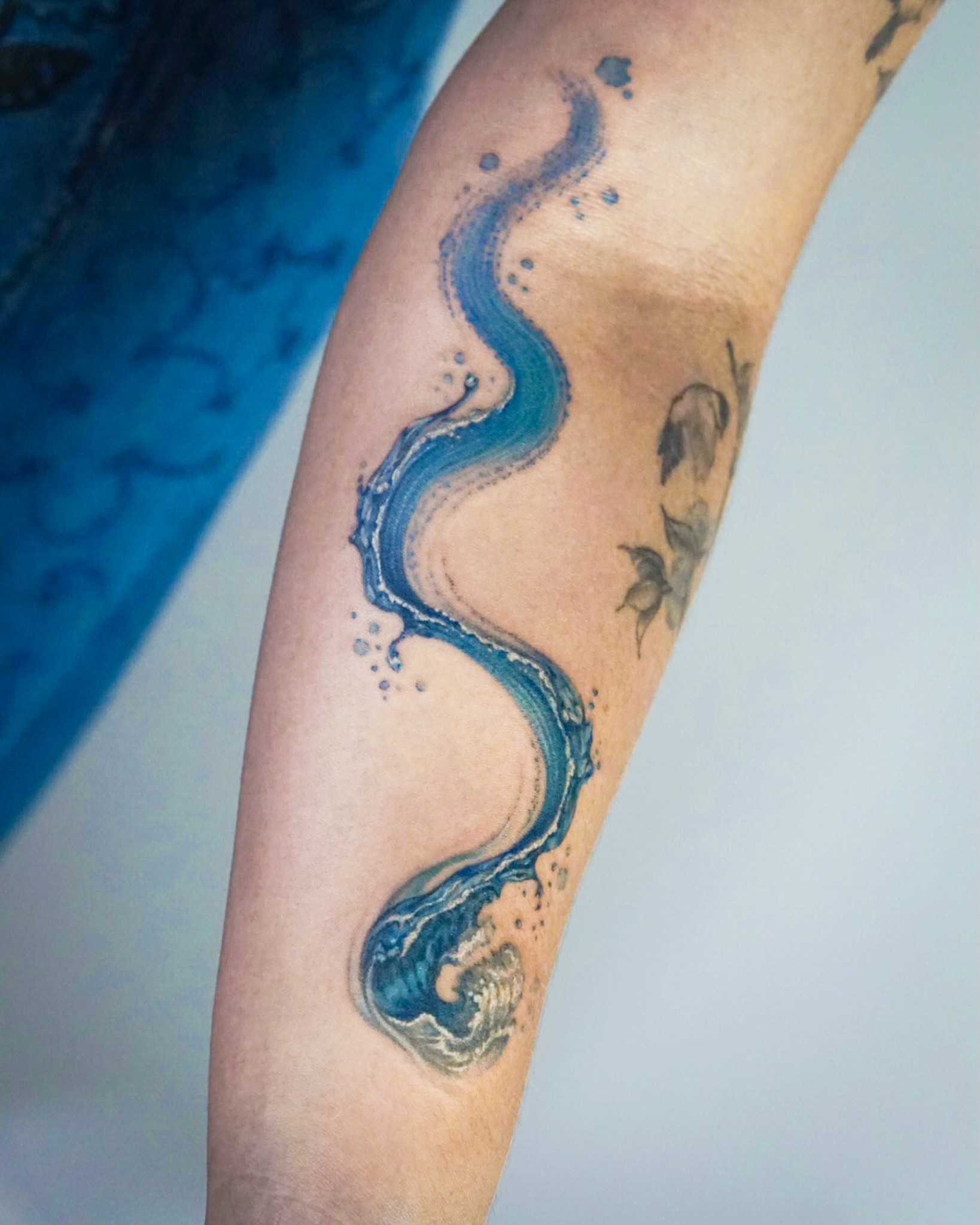 Tattoo by @gemma_tattooer — dotwork, watercolor