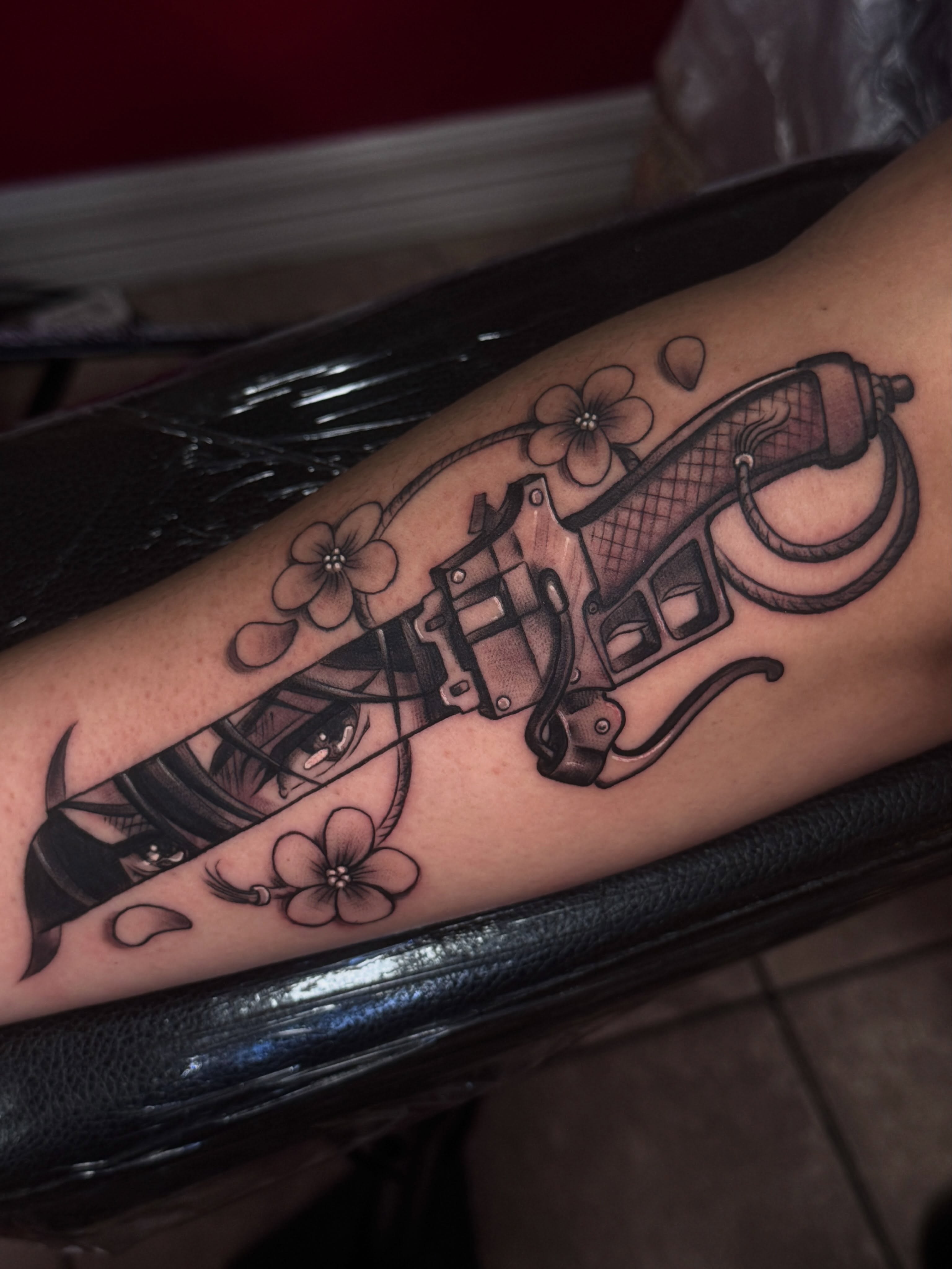 Tattoo by @noapologiestattoo — black_and_grey