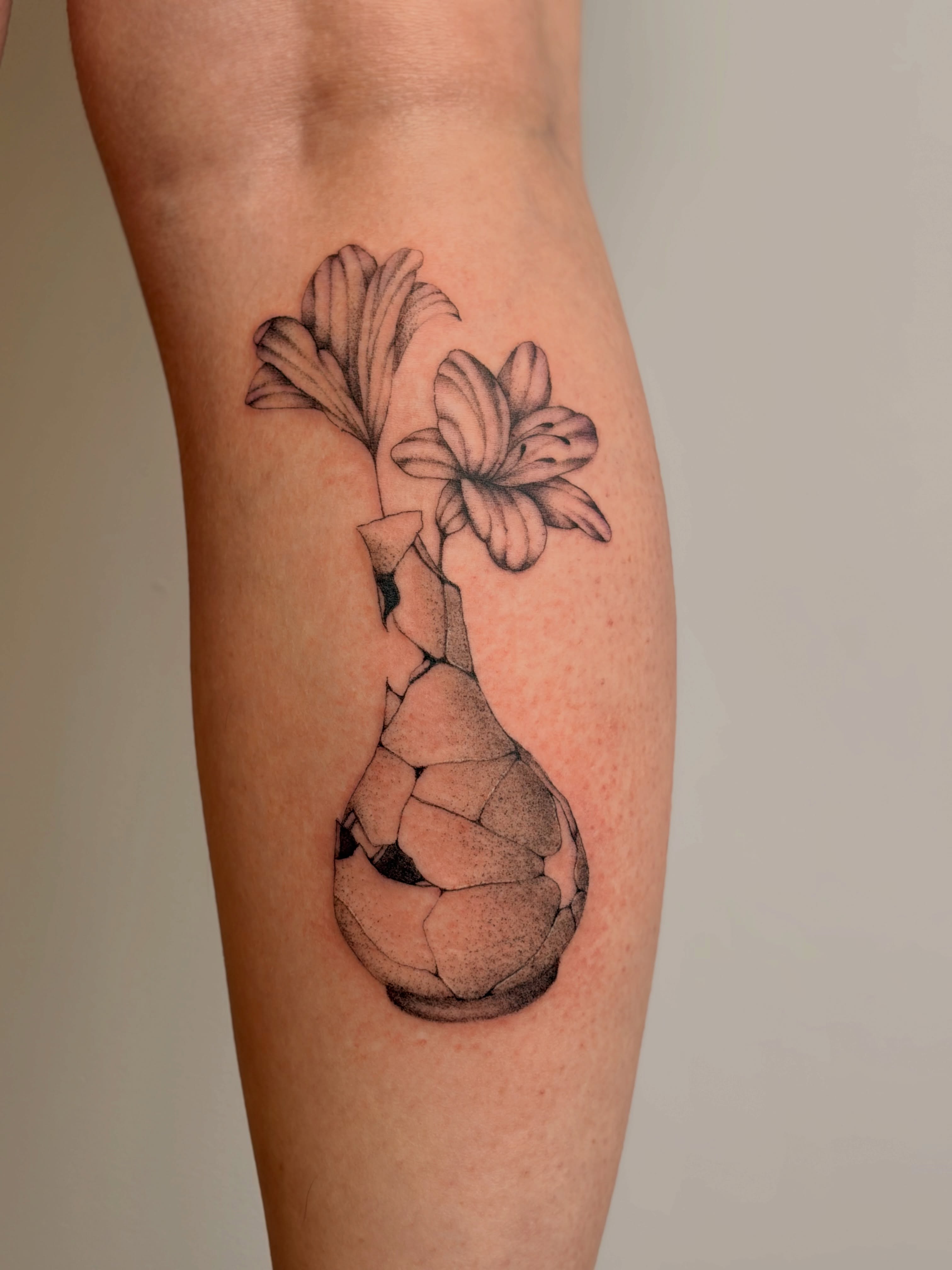 Tattoo by @cam.tats โ dotwork, realism