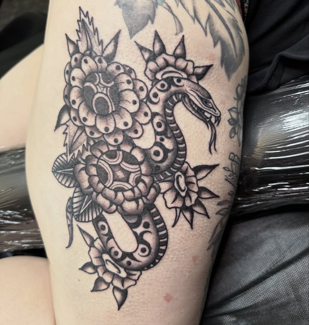 Tattoo by @ohtanyagee — black_and_grey