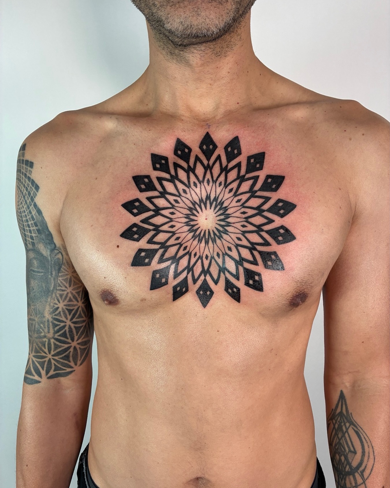 Tattoo by @daverodrigueztattoos — geometric