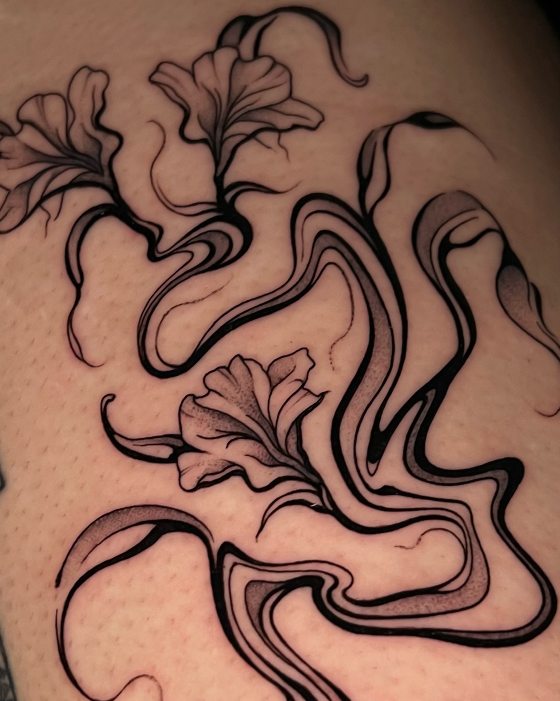 Floral design black and grey tattoo on the shoulder by ๐ฒ๐ฐ๐ธ๐๐ป๐๐ฝ โก