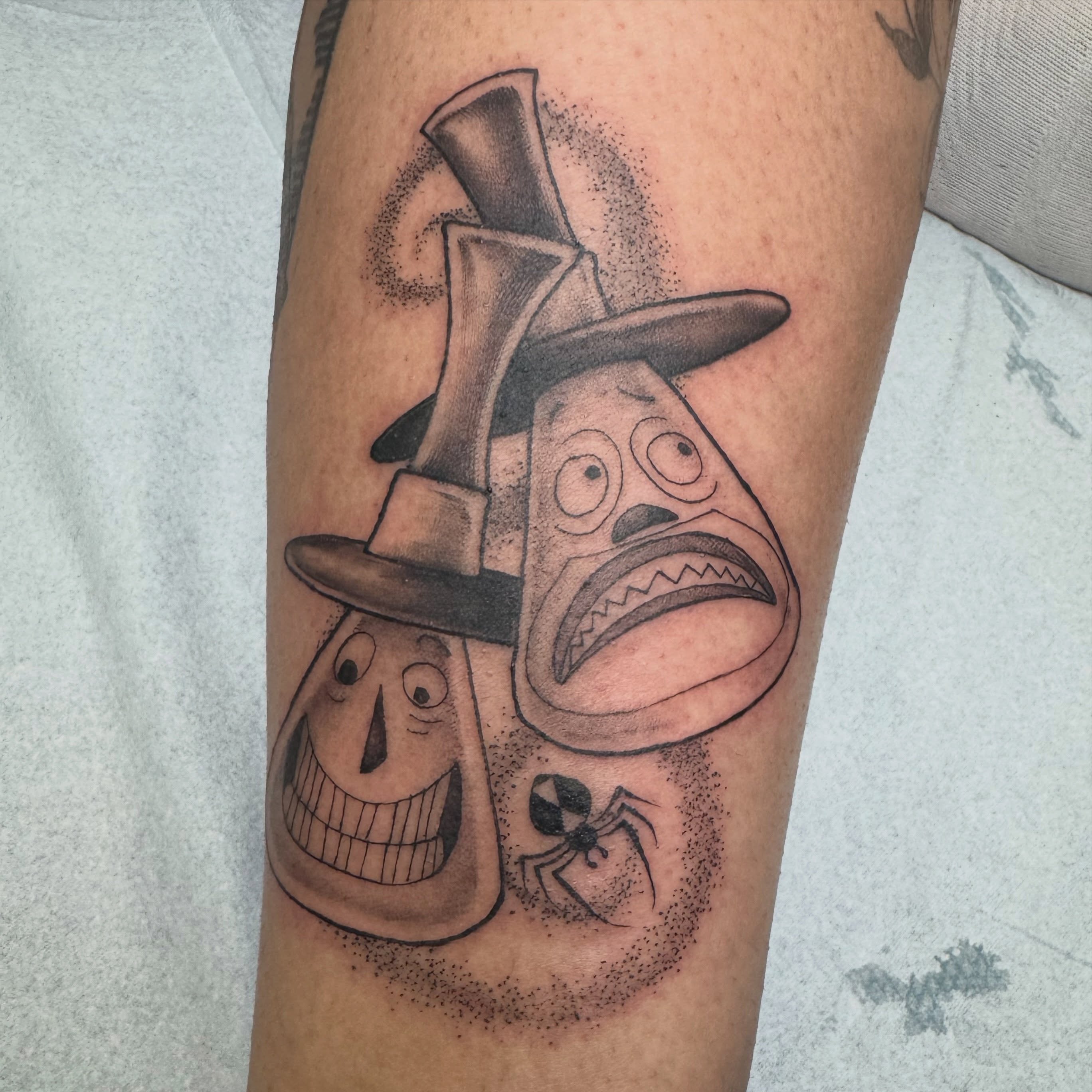 Tattoo by @izfisch — dotwork