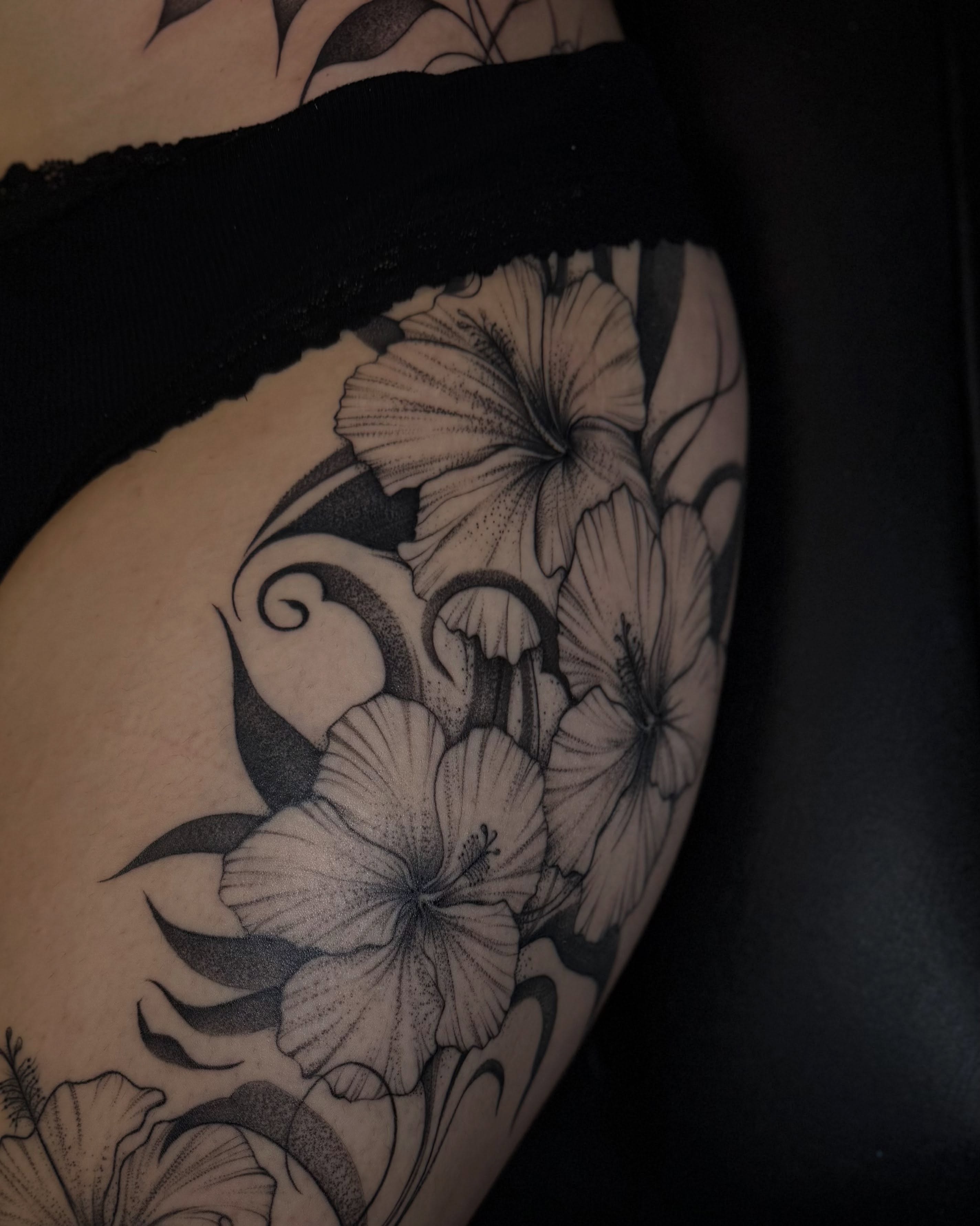 Tattoo by @carsytat — black_and_grey