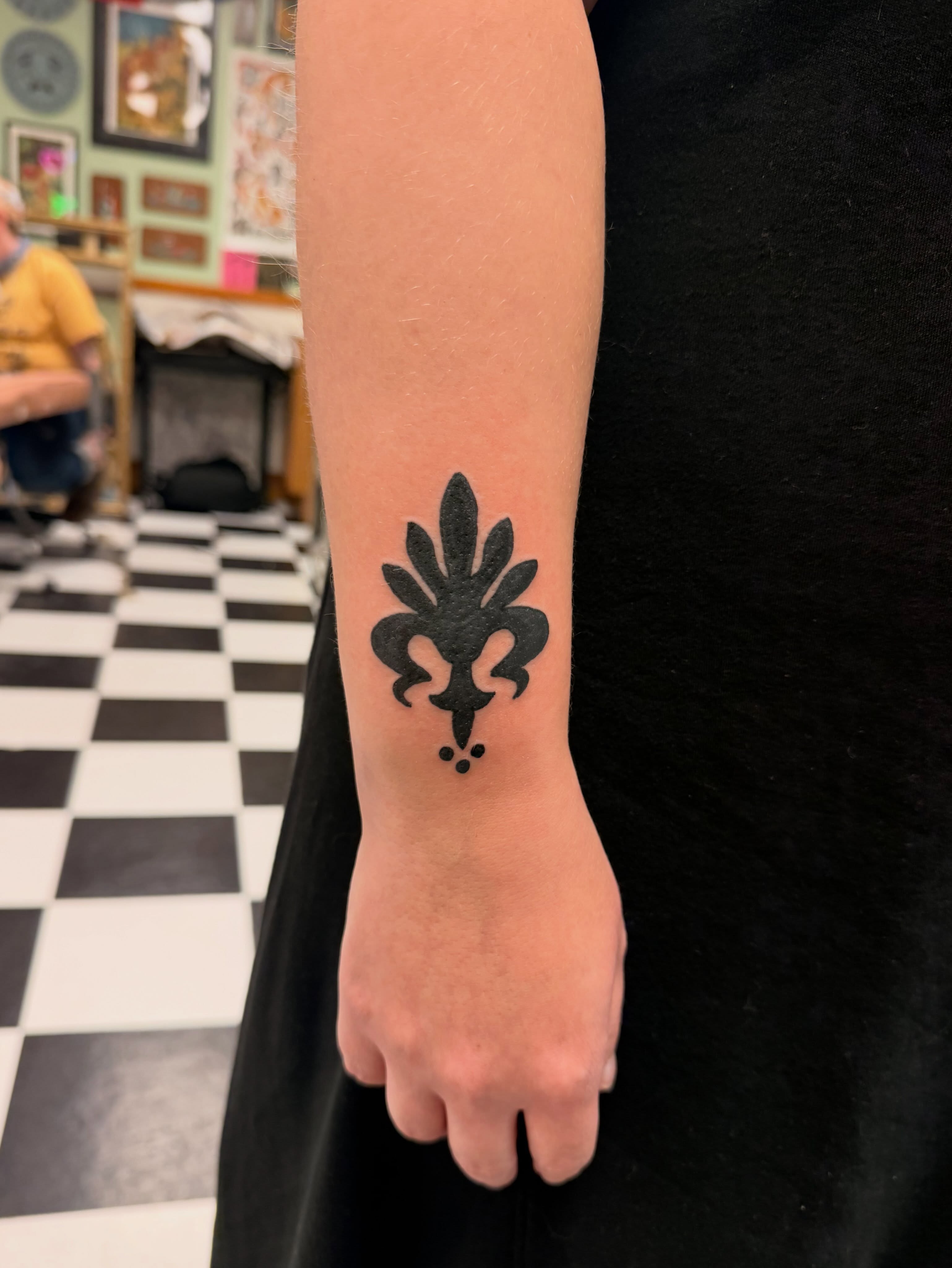 Tattoo by @flossybymossy — black_and_grey
