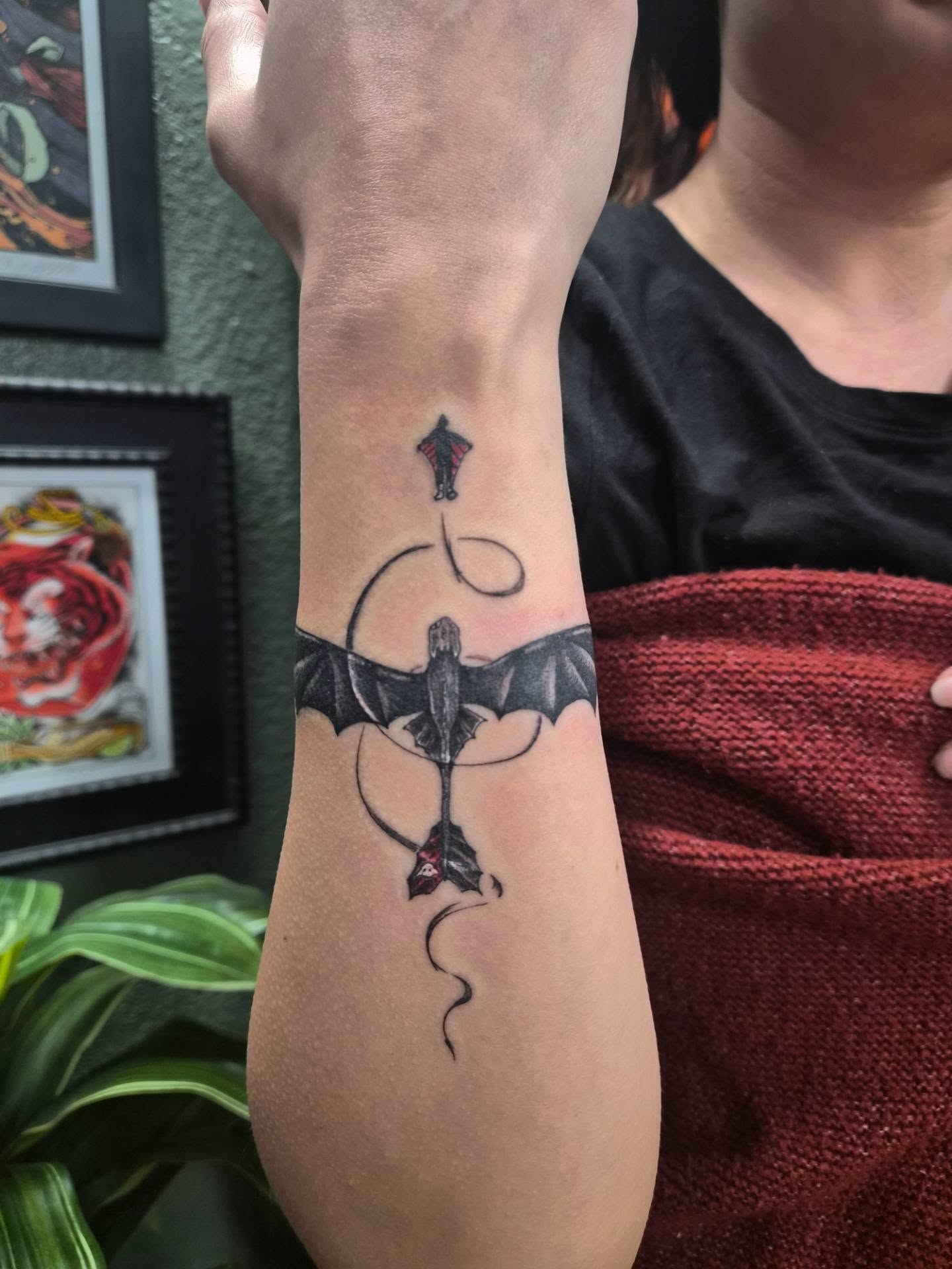 Tattoo by @teresarosetattoos โ black_and_grey