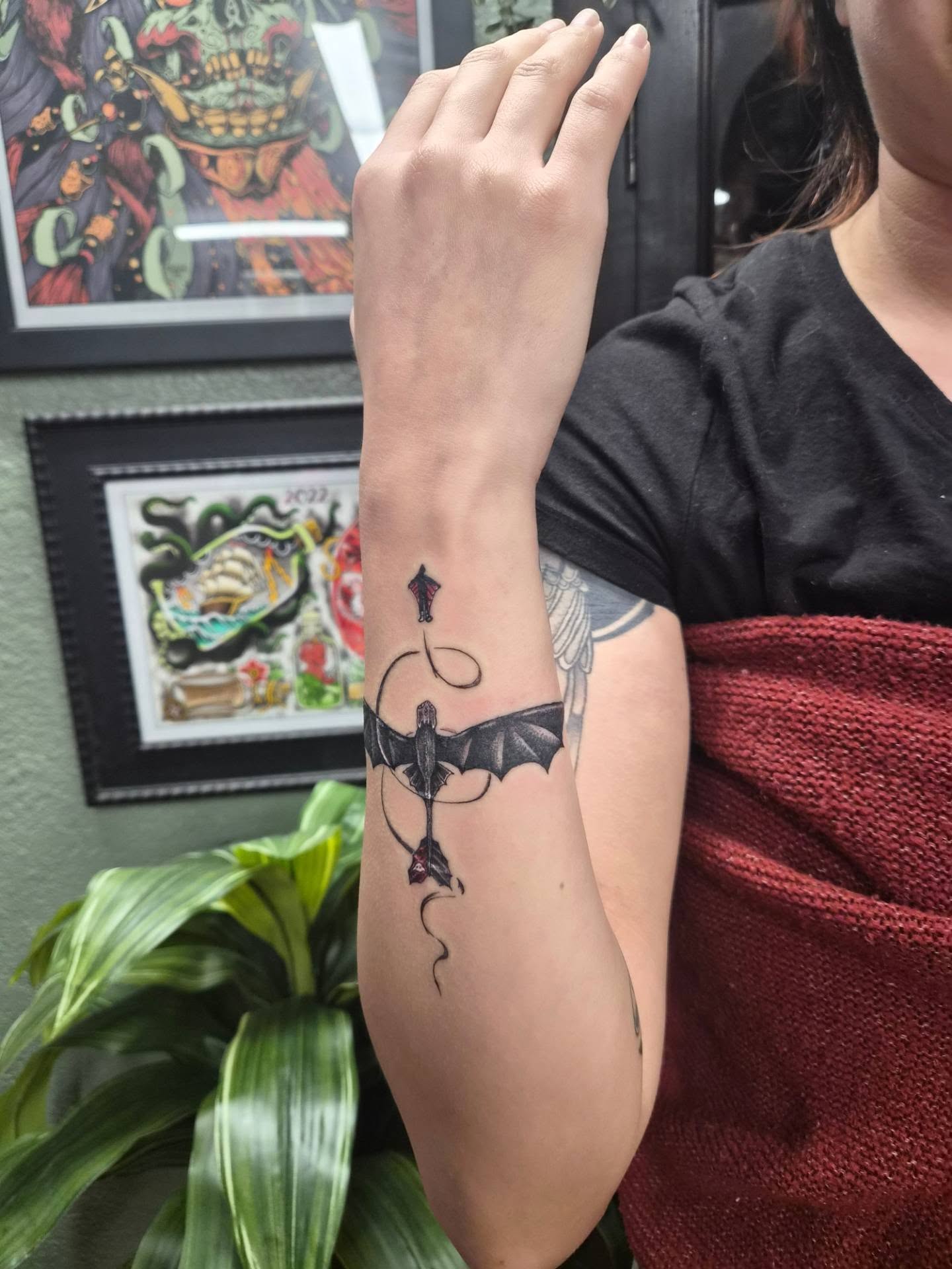 Tattoo by @teresarosetattoos โ american_traditional, dark_realism