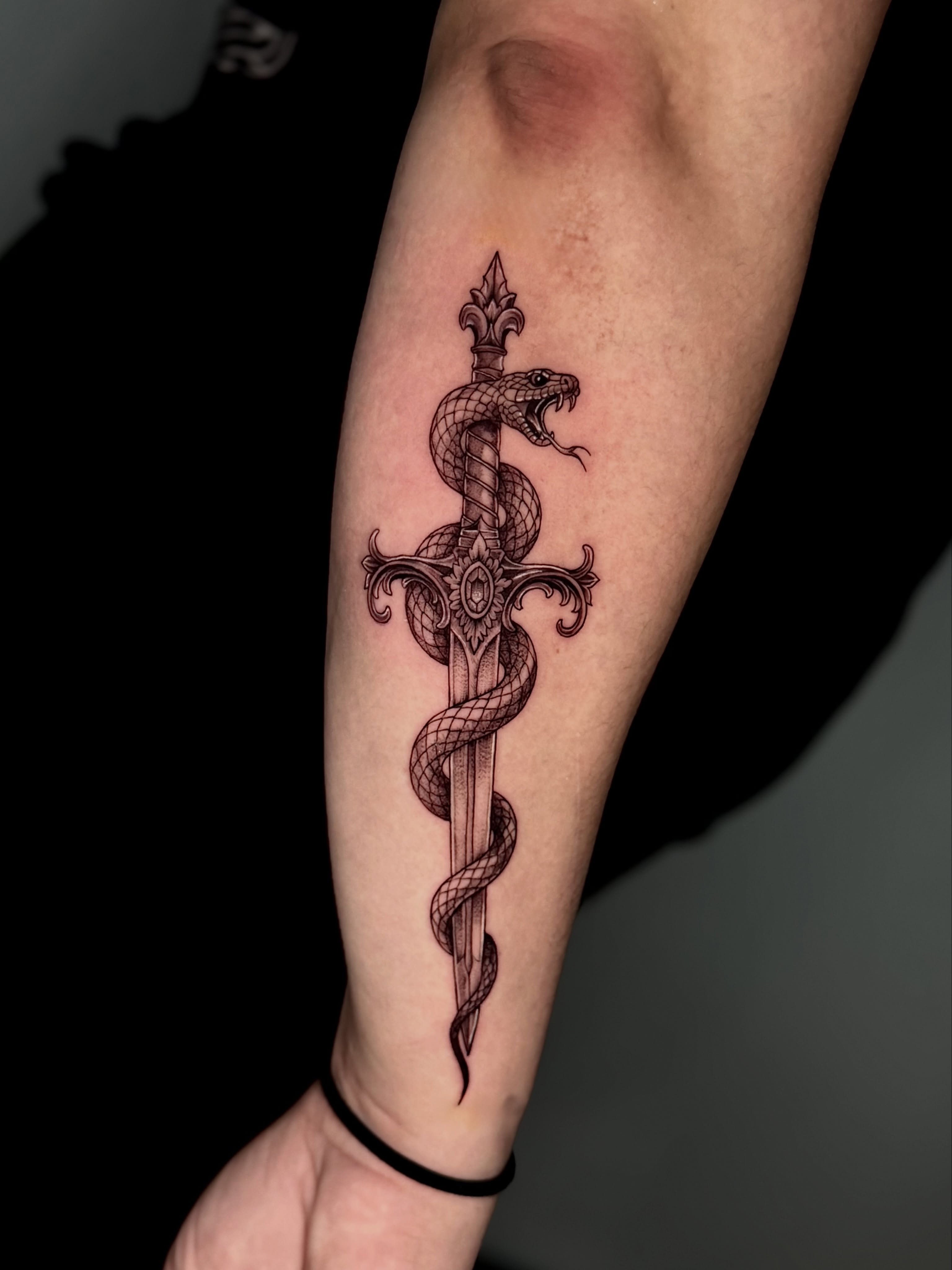 Tattoo by @adrixtatt — black_and_grey, ornamental