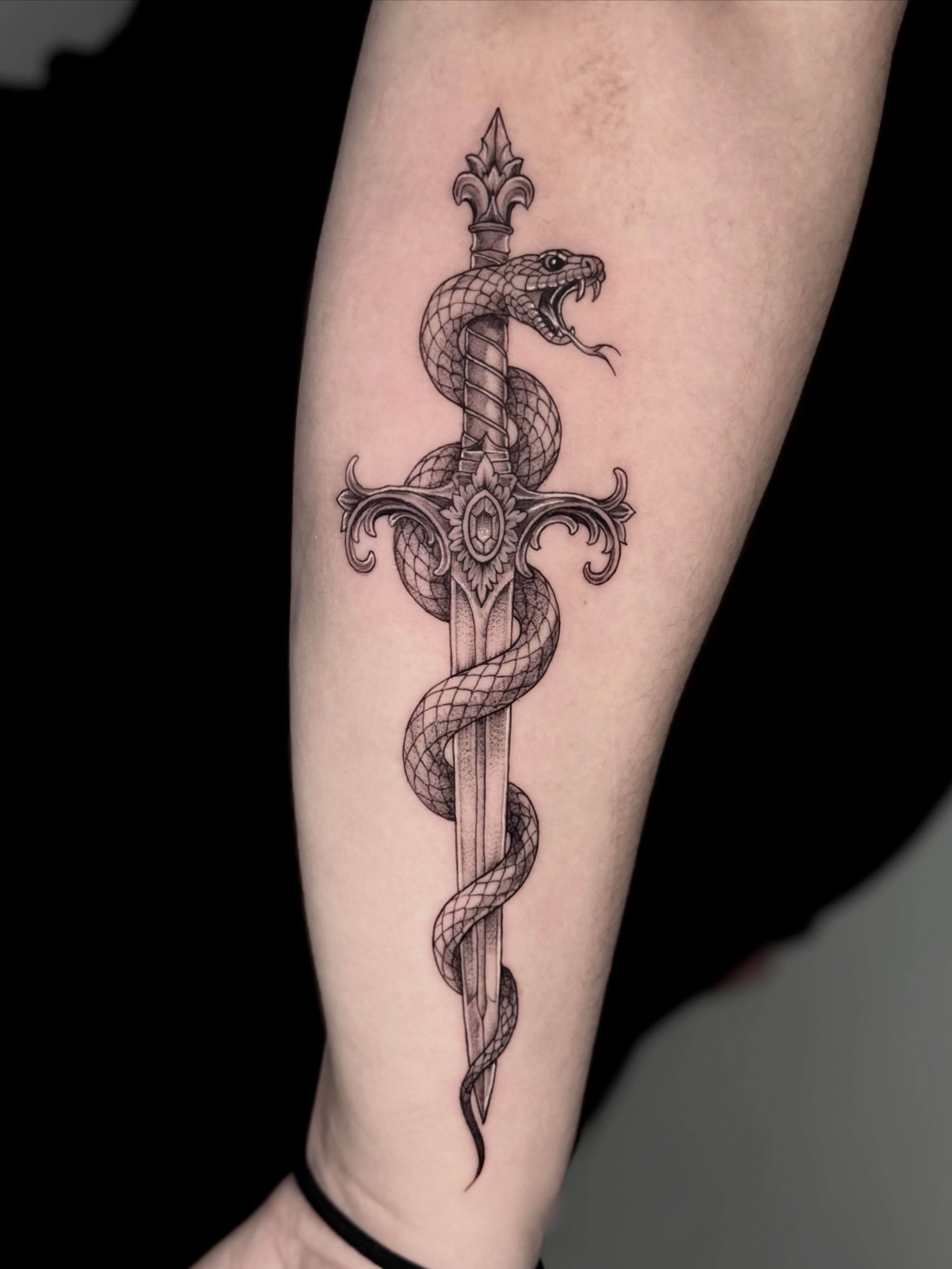Tattoo by @adrixtatt — black_and_grey, ornamental