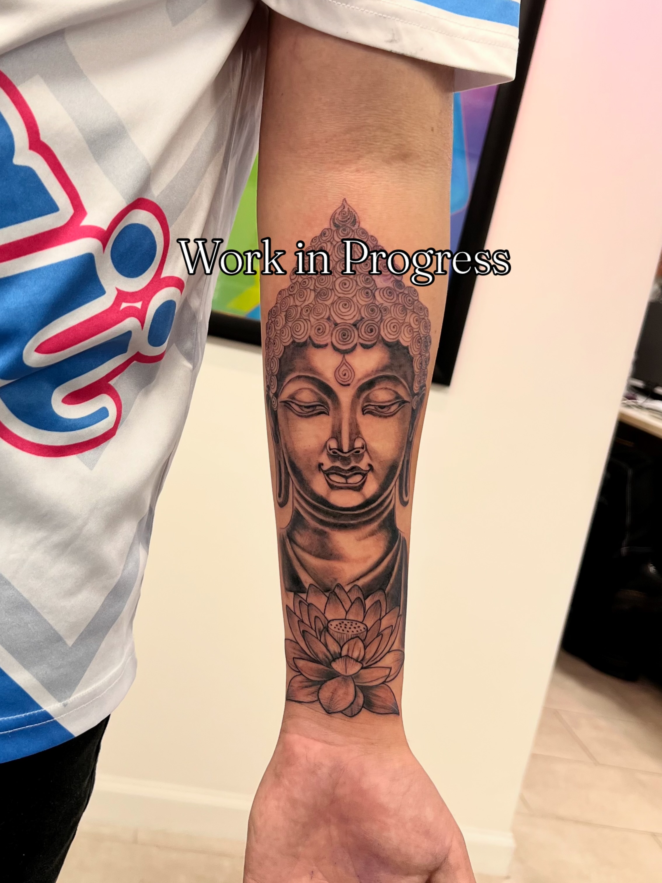 Buddha head realism tattoo on the forearm by ๐ฎ๐๐๐๐๐ ๐ท ๐ฒ๐๐๐๐