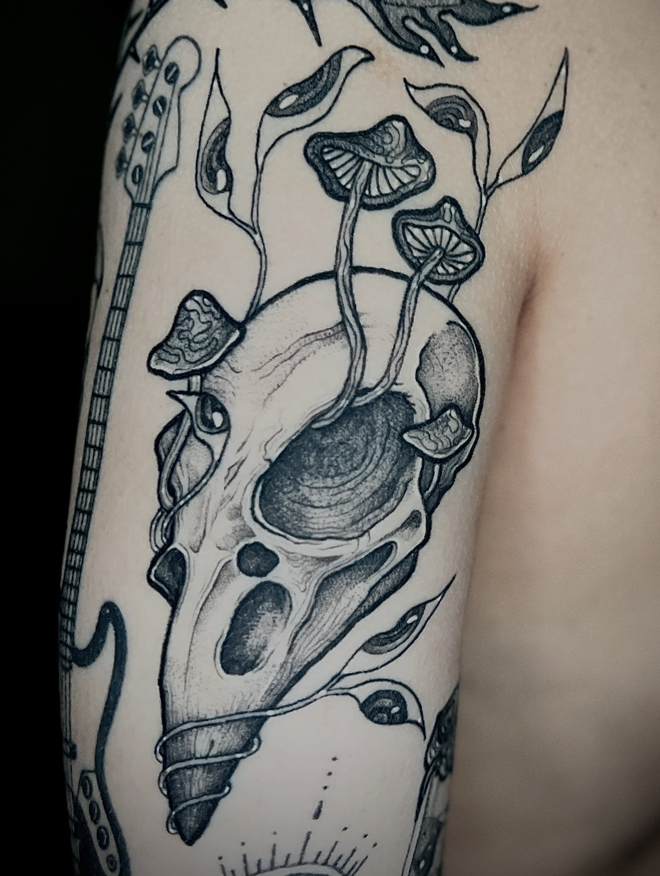 Tattoo by @patakota_ — black_and_grey, dotwork