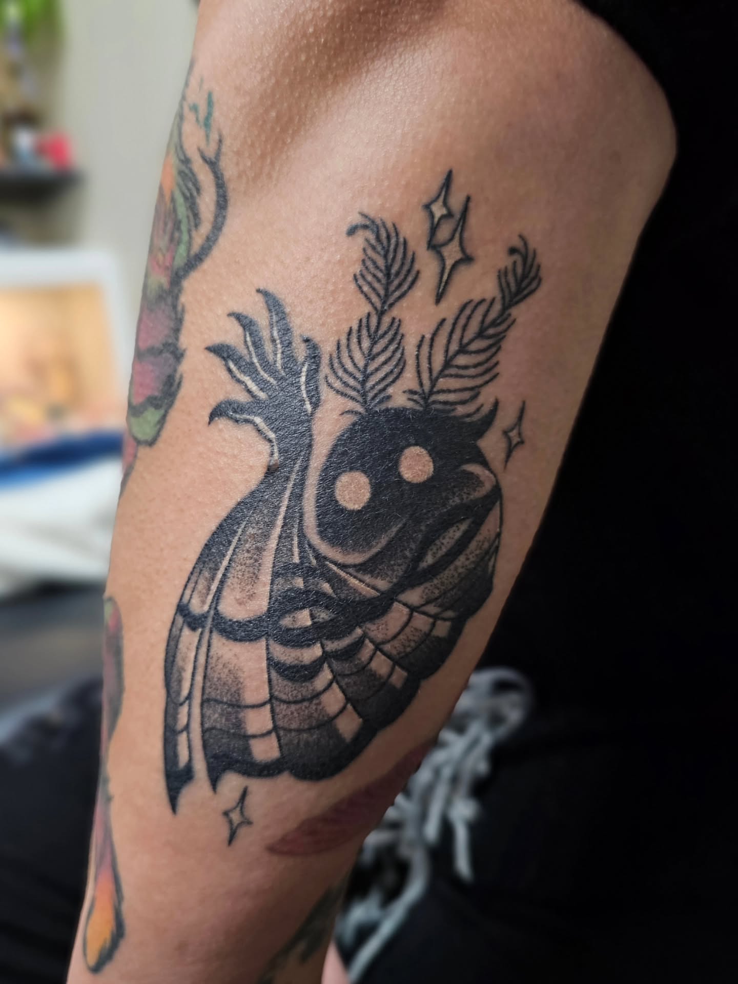 Tattoo by @alexalachutatattoos — black_and_grey