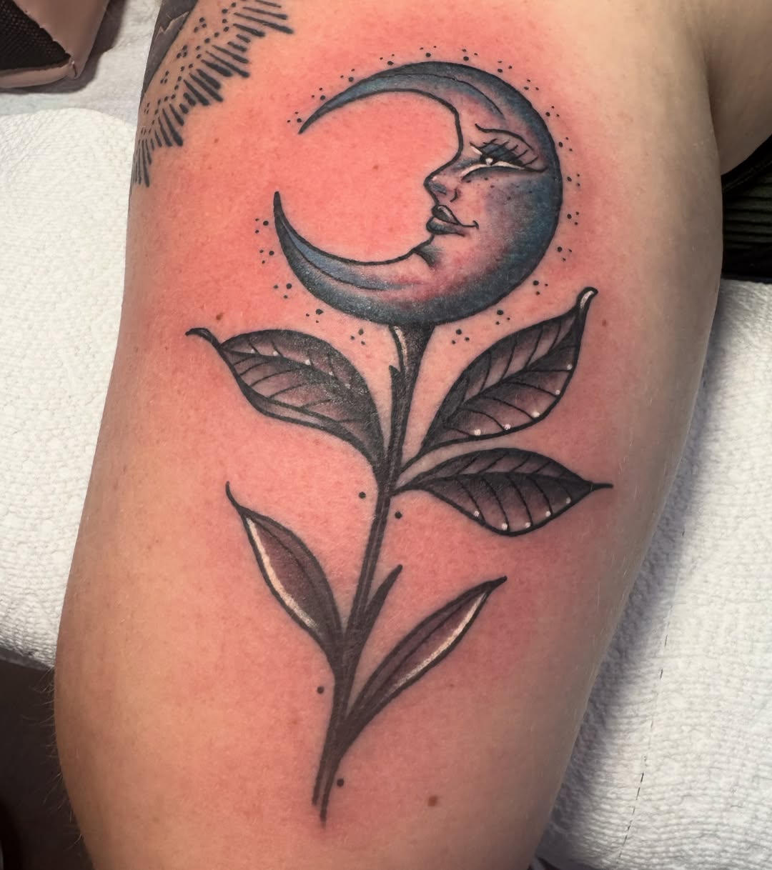 Tattoo by @hannahsmyletattoos — dotwork, realism