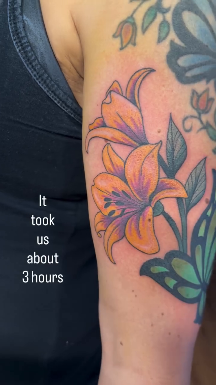 Lilies and butterfly neo-traditional tattoo by Lindsey Bendsey