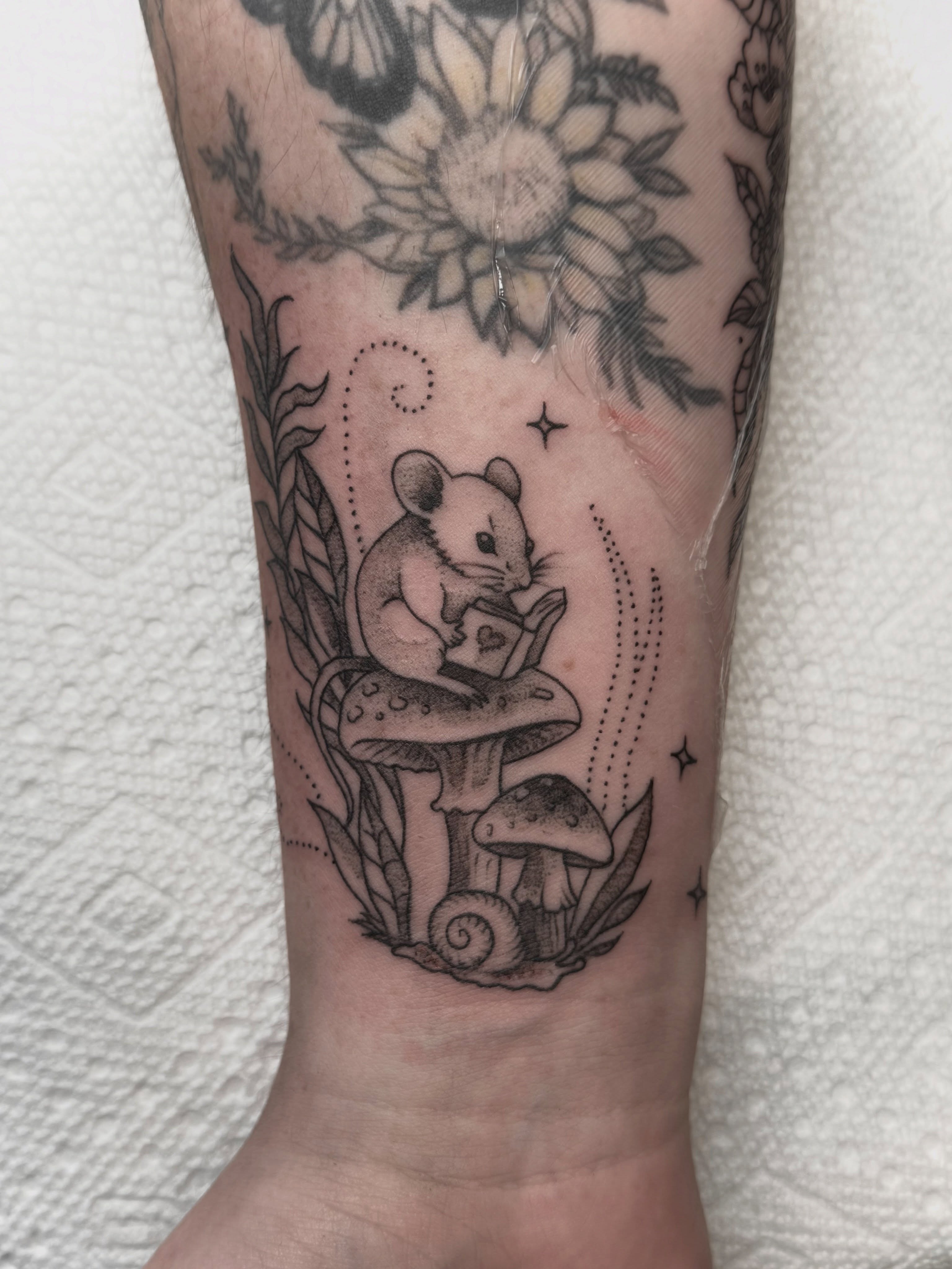 Tattoo by @katelumos — black_and_grey