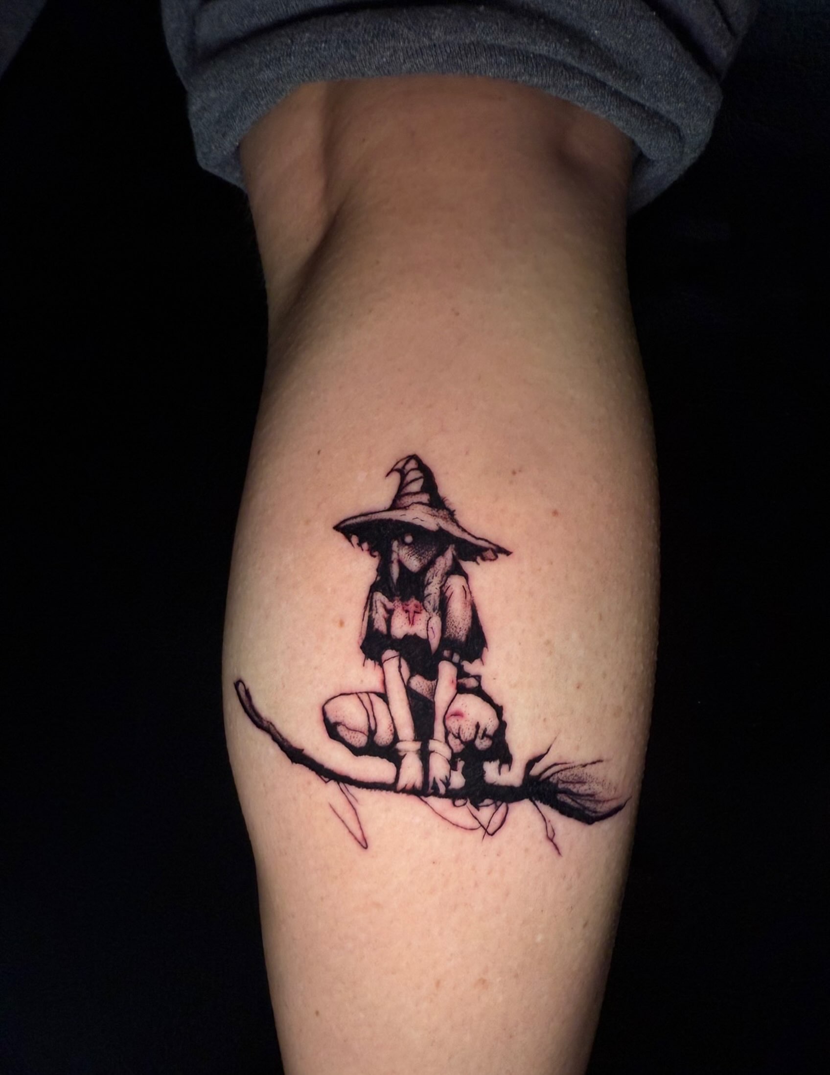 Tattoo by @_kelsoink โ black_and_grey