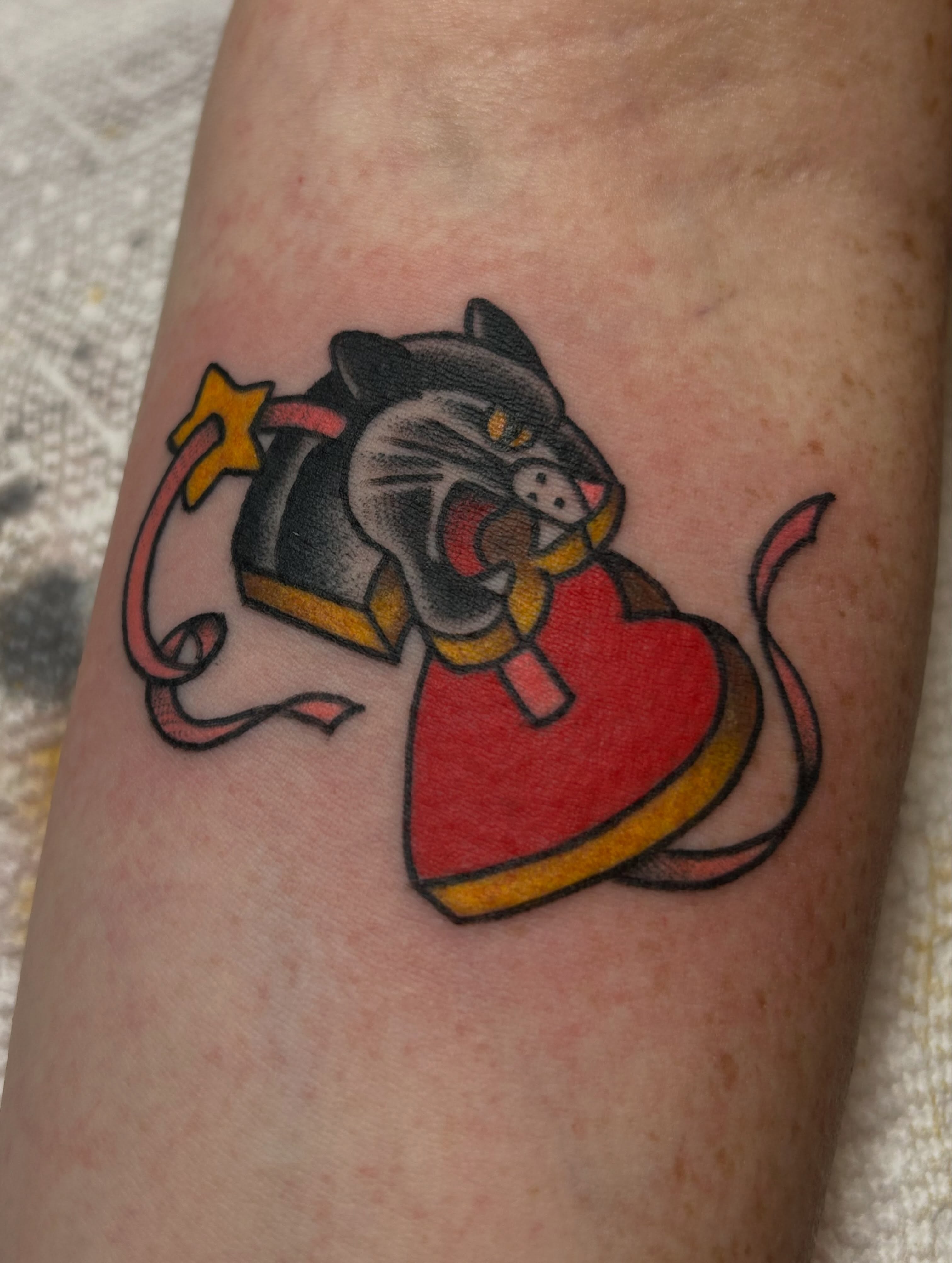Tattoo by @missfinetattoo — american_traditional