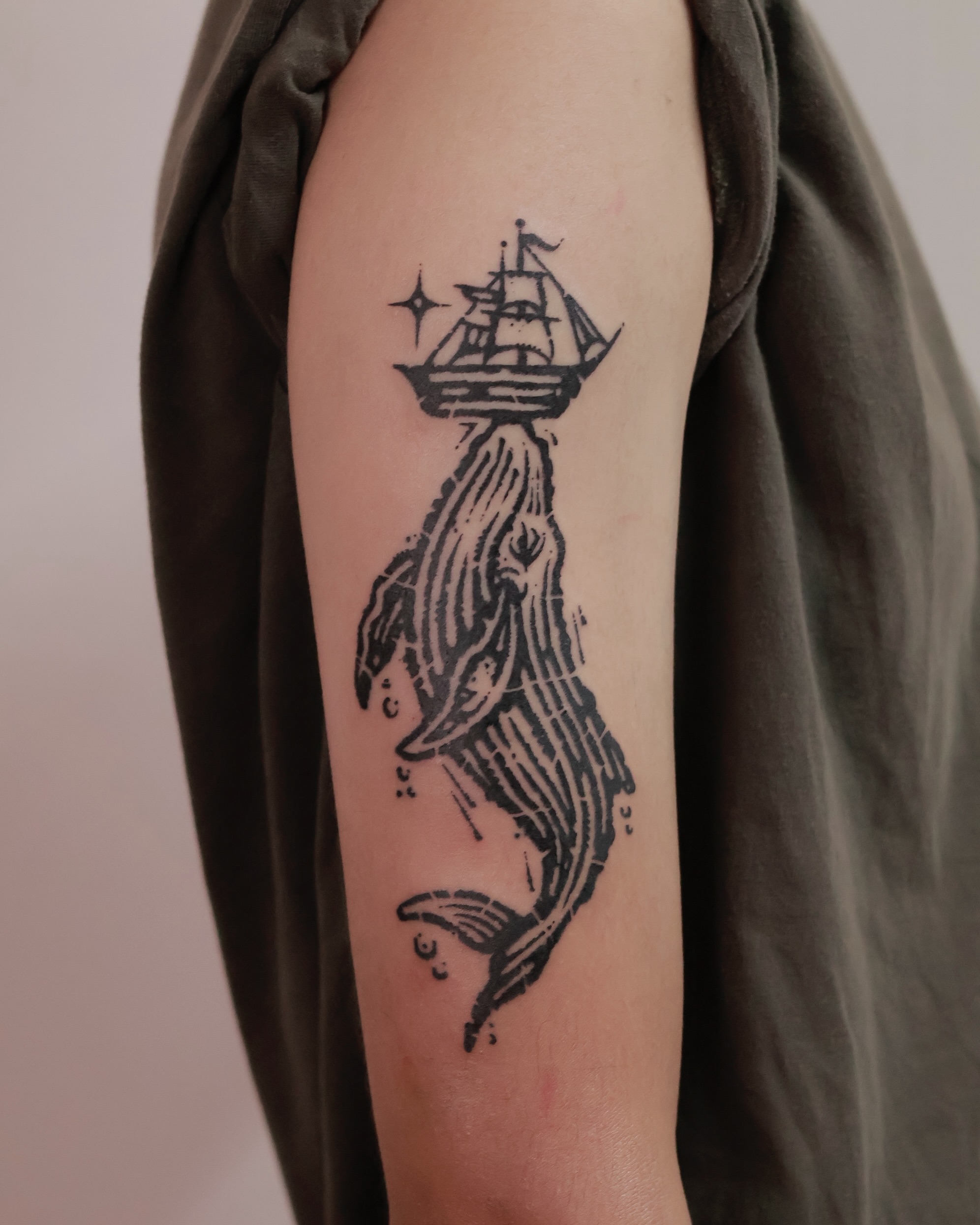 Tattoo by @momotattoo0906 — black_and_grey