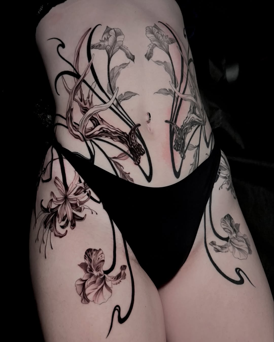 Tattoo by @ladysky_tattoo — black_and_grey, fine_line