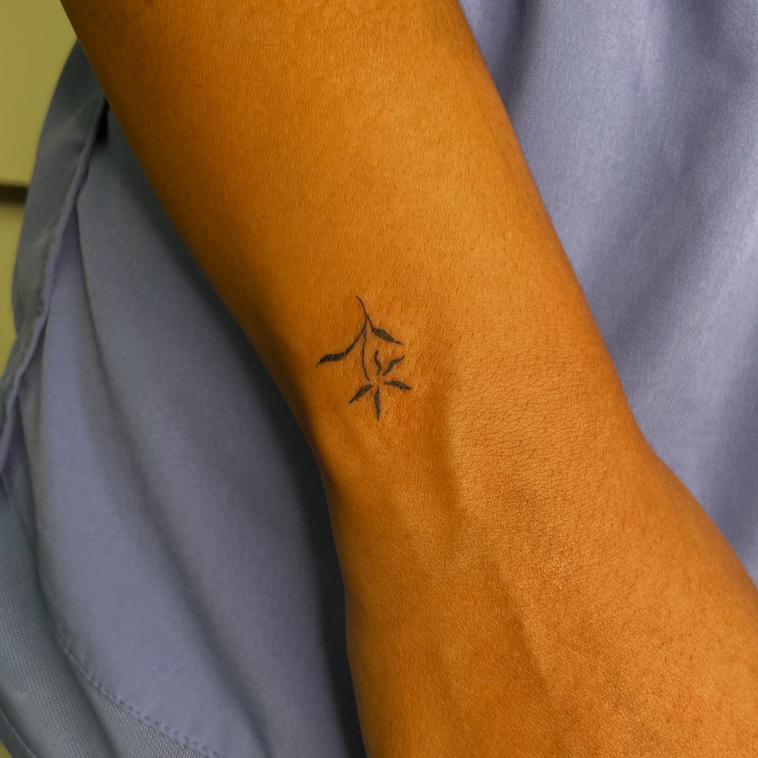 Tattoo by @gelclarktattoos — fine_line