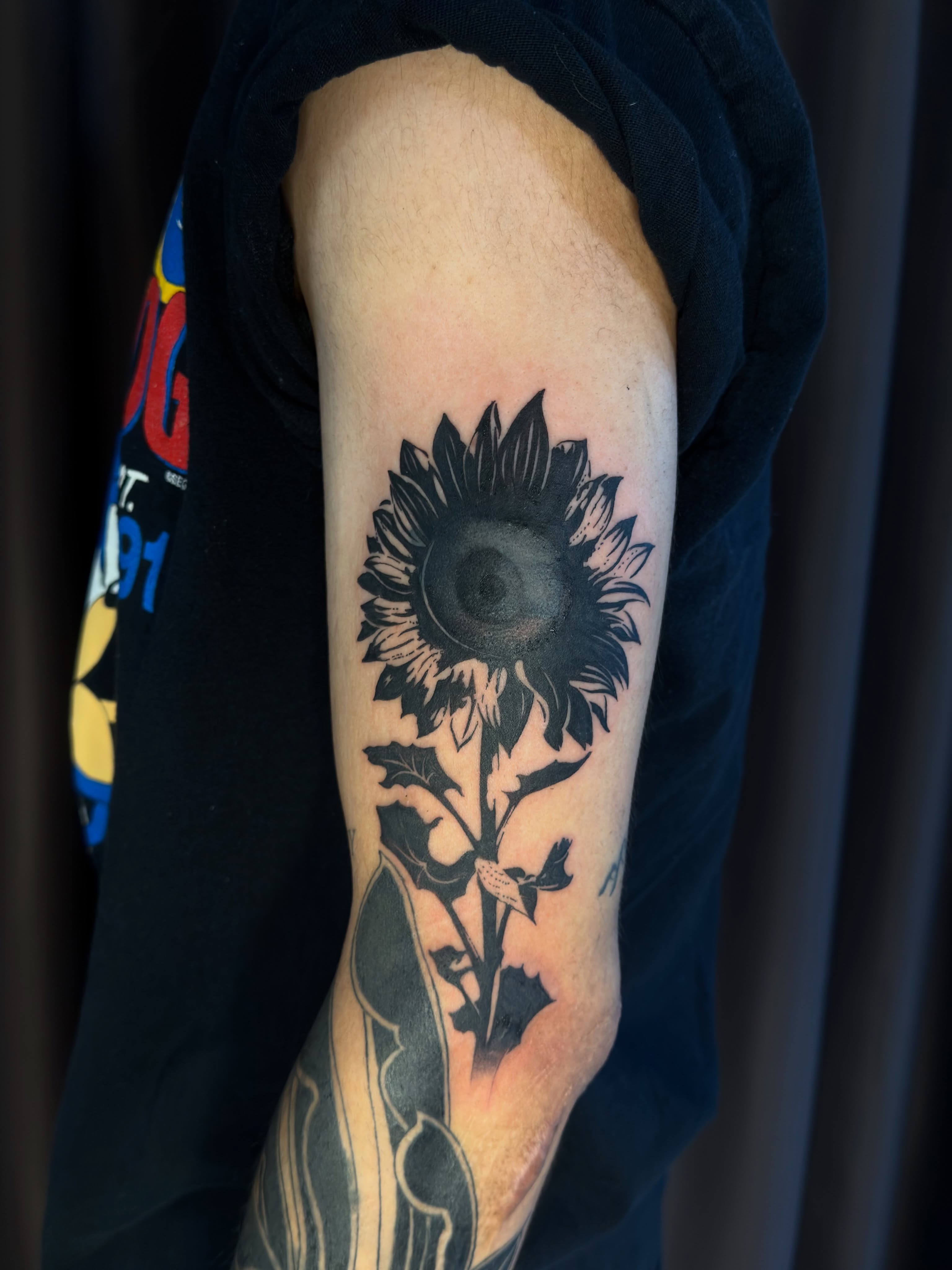 Tattoo by @heliast.tattoos — black_and_grey