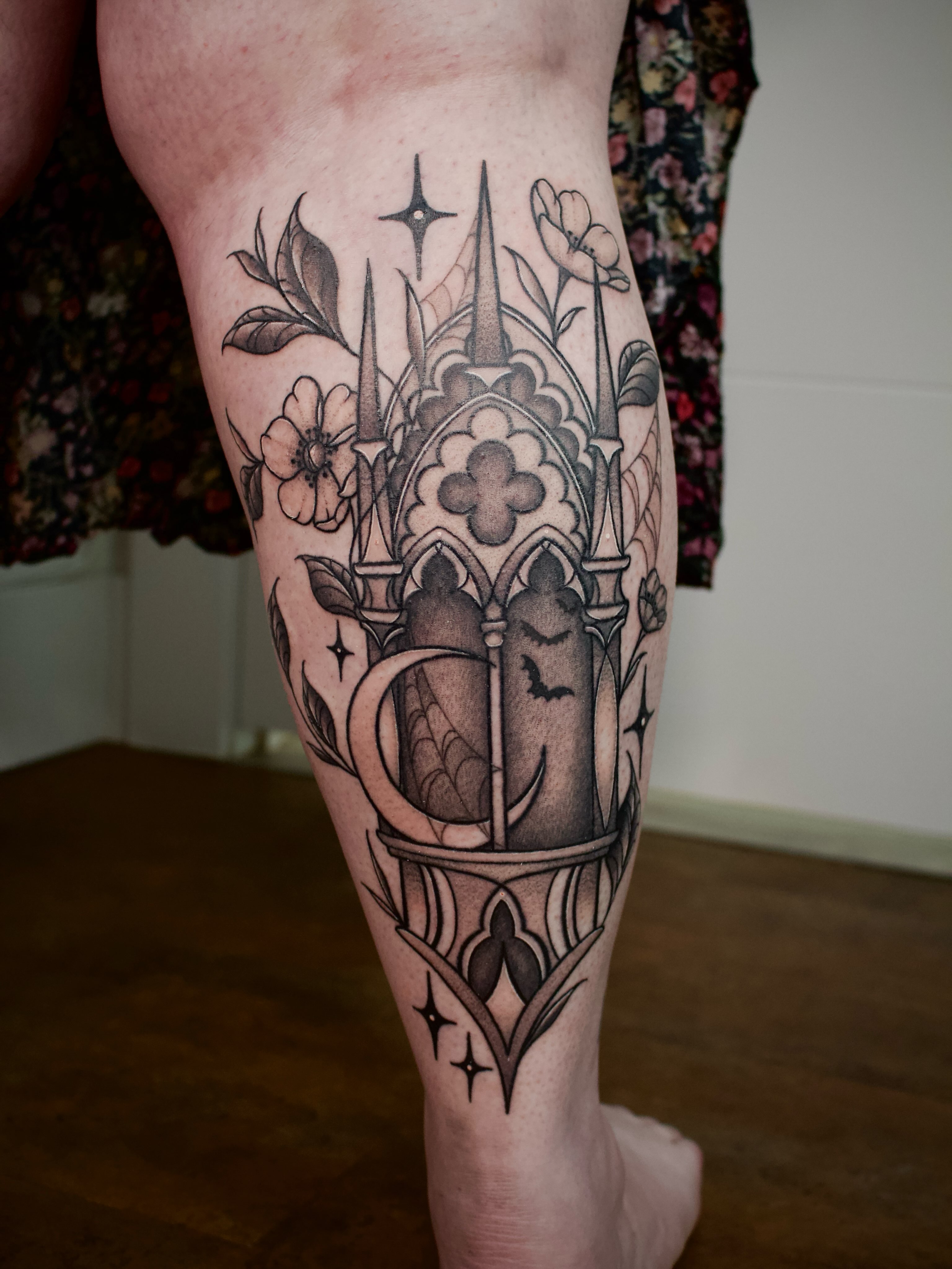 Tattoo by @julieobrientattoo — black_and_grey, geometric