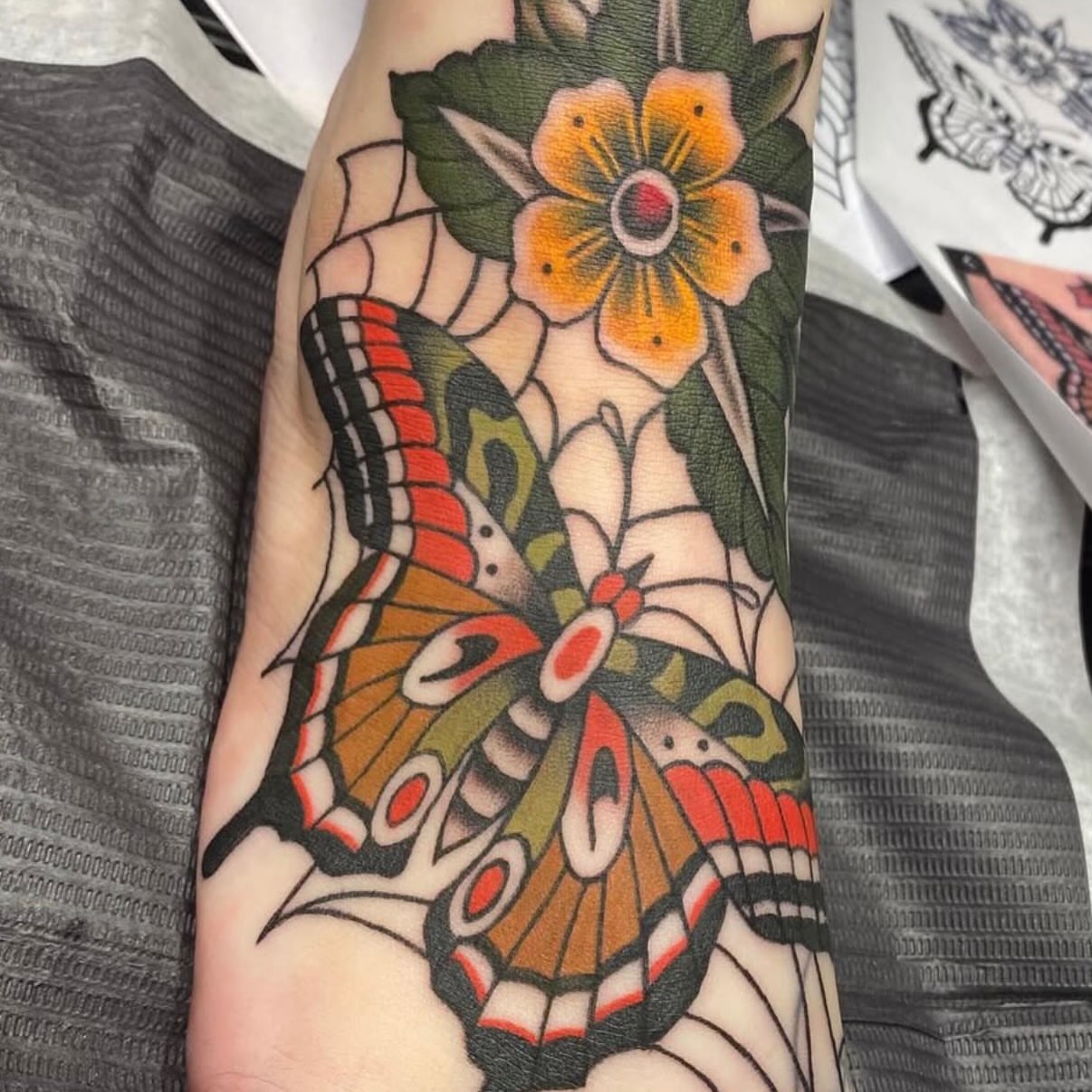 Tattoo by @angeltiburona — american_traditional