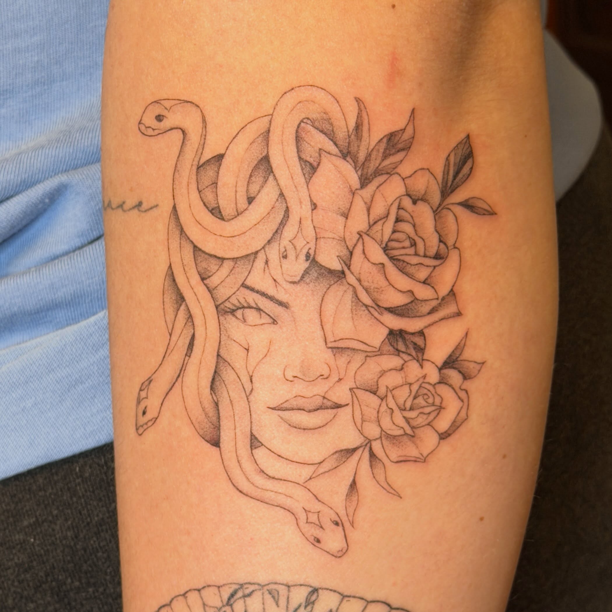 Medusa dotwork tattoo on the thigh by Raul Najera Tattoo, Plano, Texas