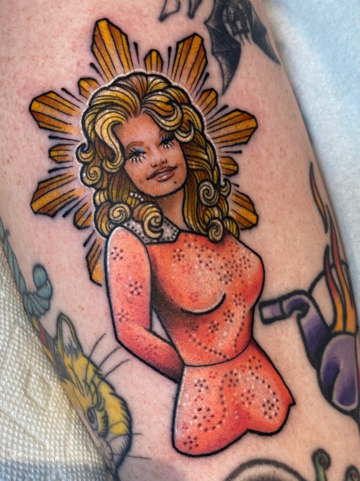 Tattoo by @amydooz — dotwork