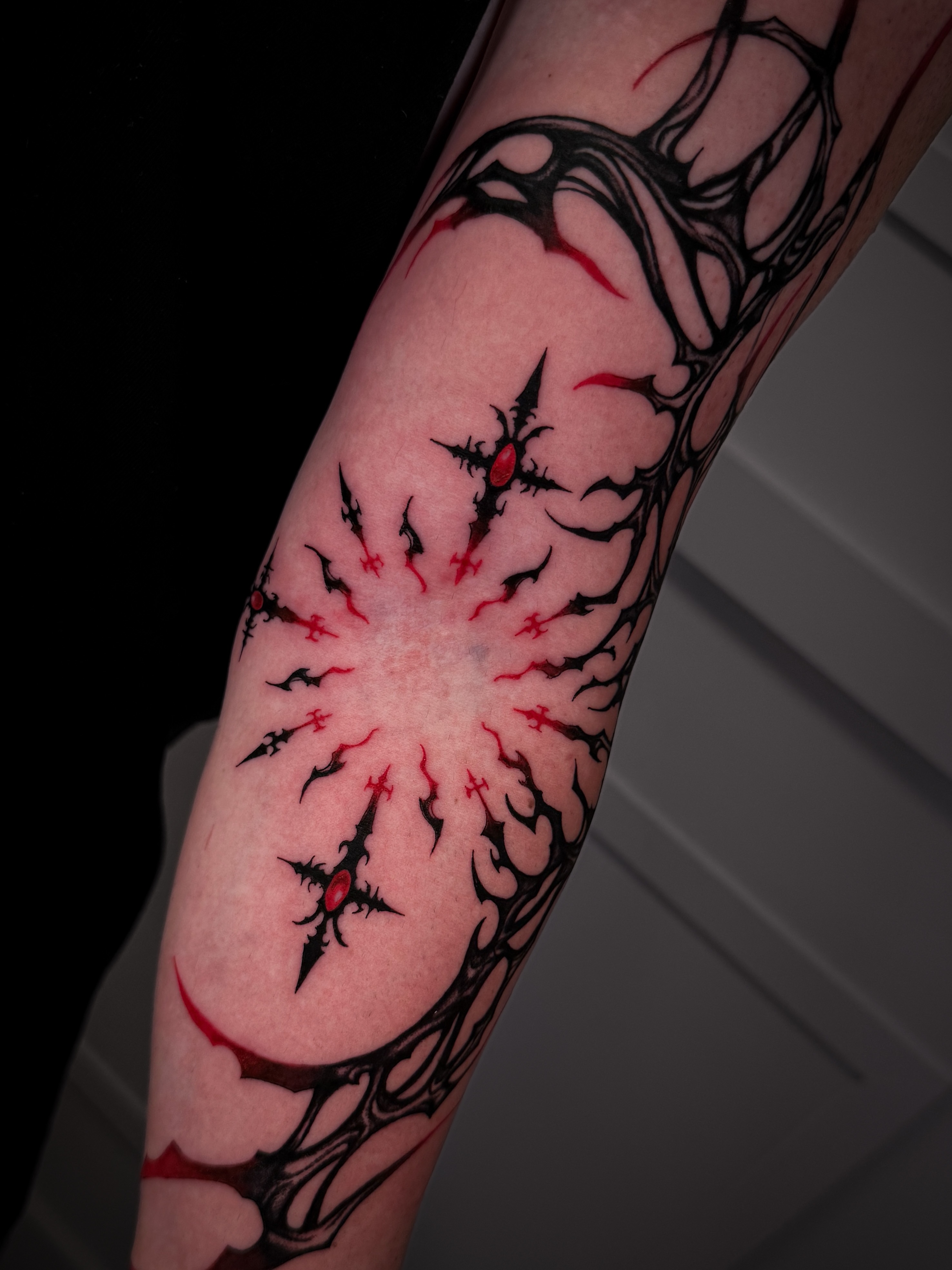 Spiky plant geometric tattoo on the forearm by 𝕮𝖞𝖇𝖊𝖗𝕾𝖎𝖌𝖎𝖑𝖎𝖘𝖒