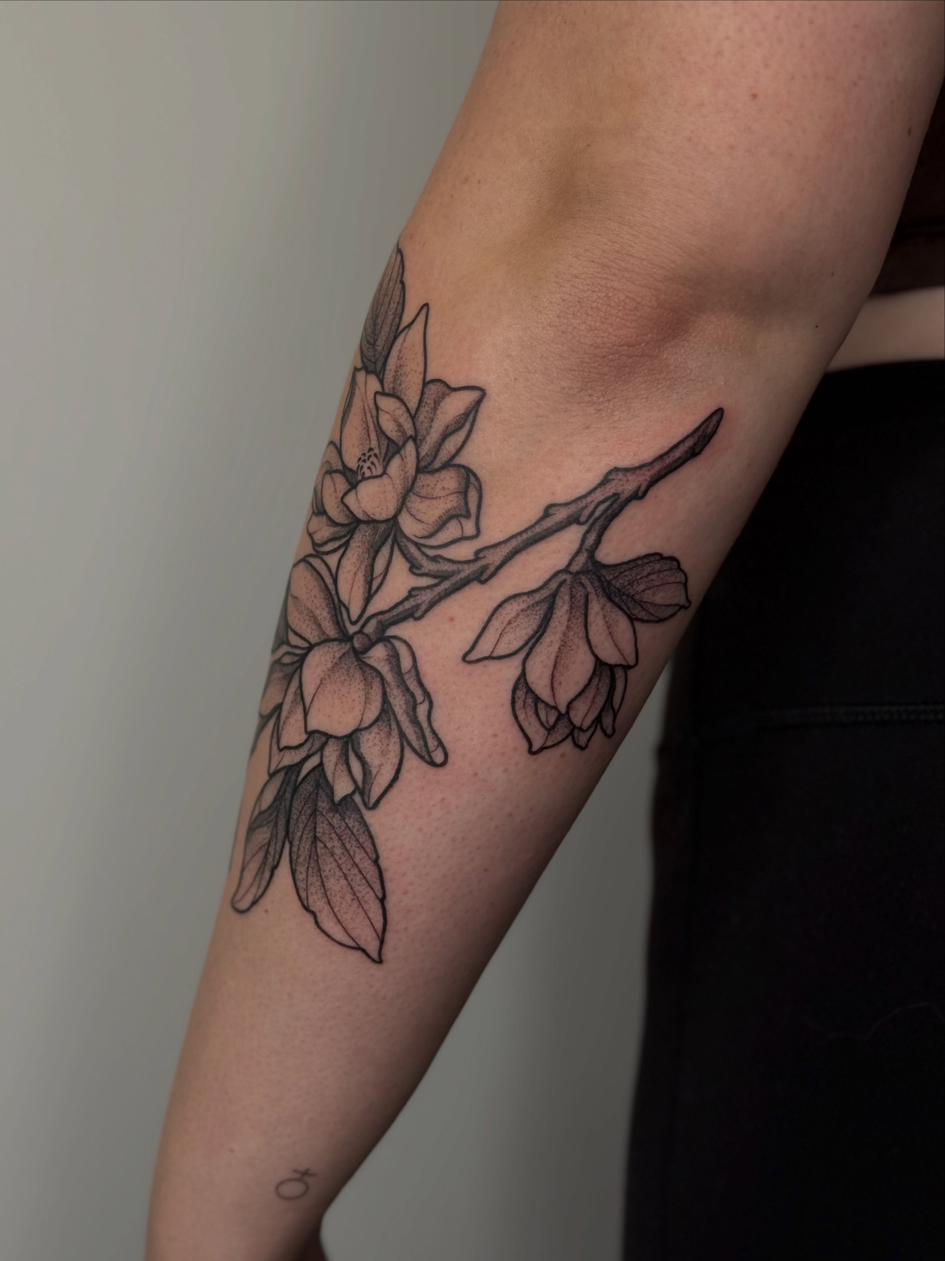 Tattoo by @girlypoptattoos — dotwork, realism
