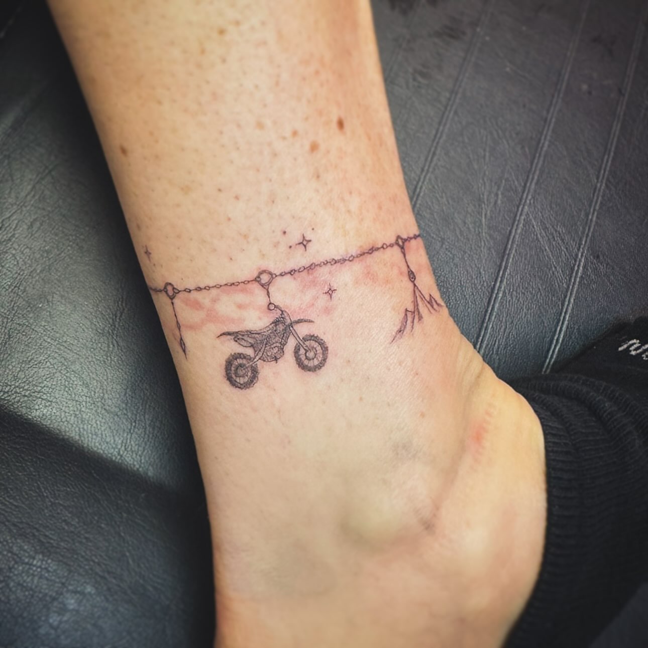 Tattoo by @evolveink.tattoos — black_and_grey