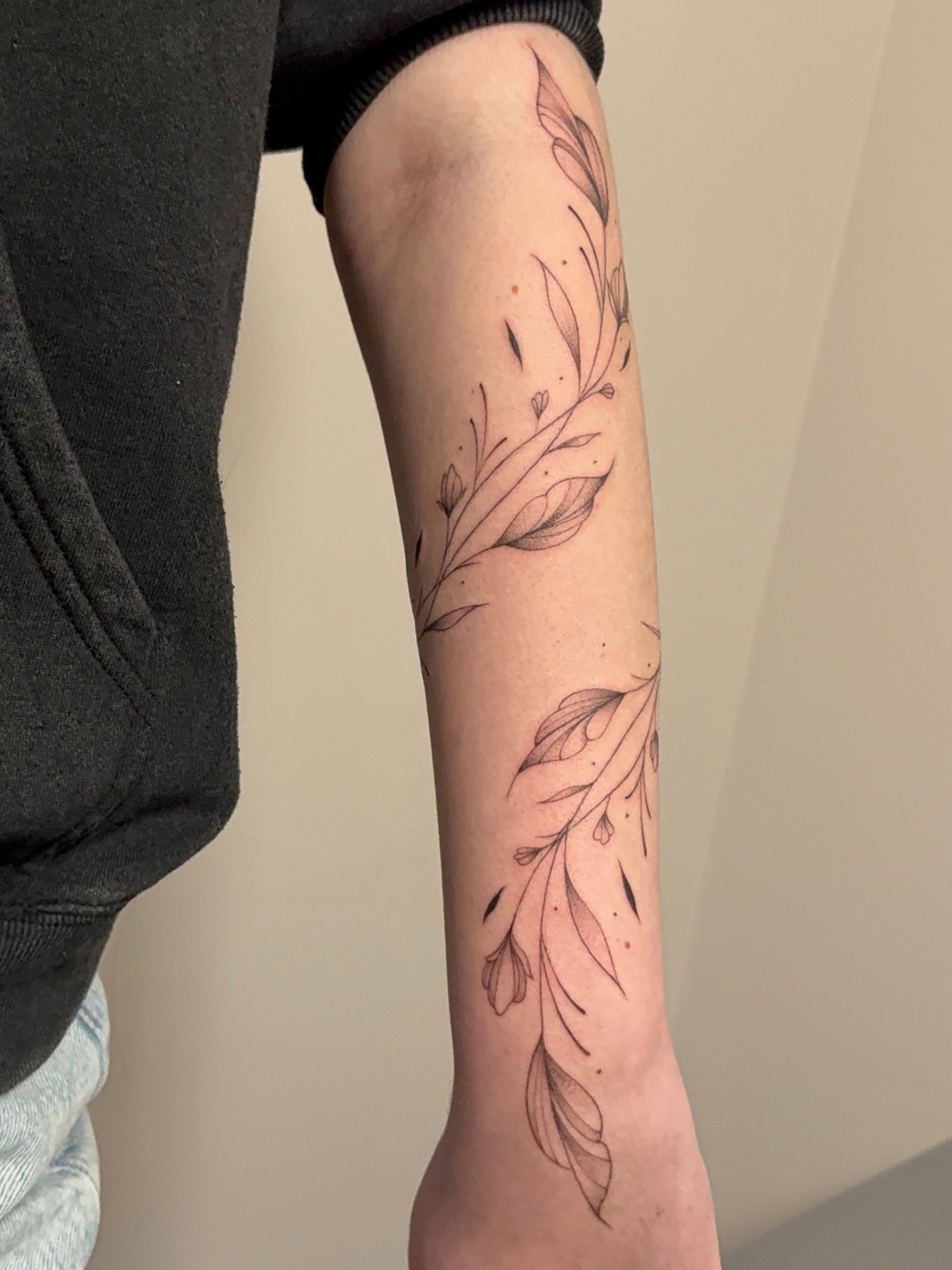 Tattoo by @hosannatattoo — dotwork
