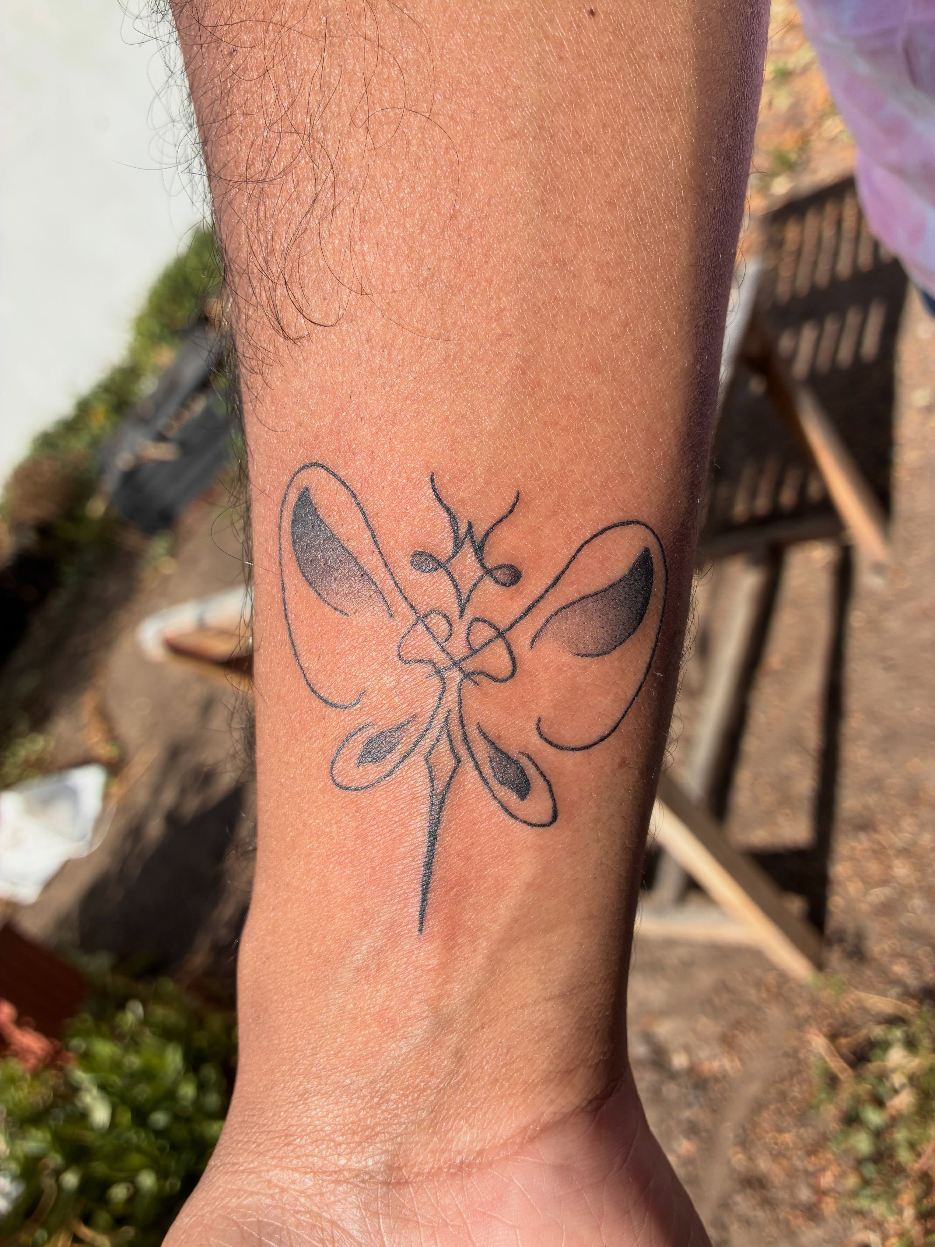 Tattoo by @jellyfishx_ink โ geometric
