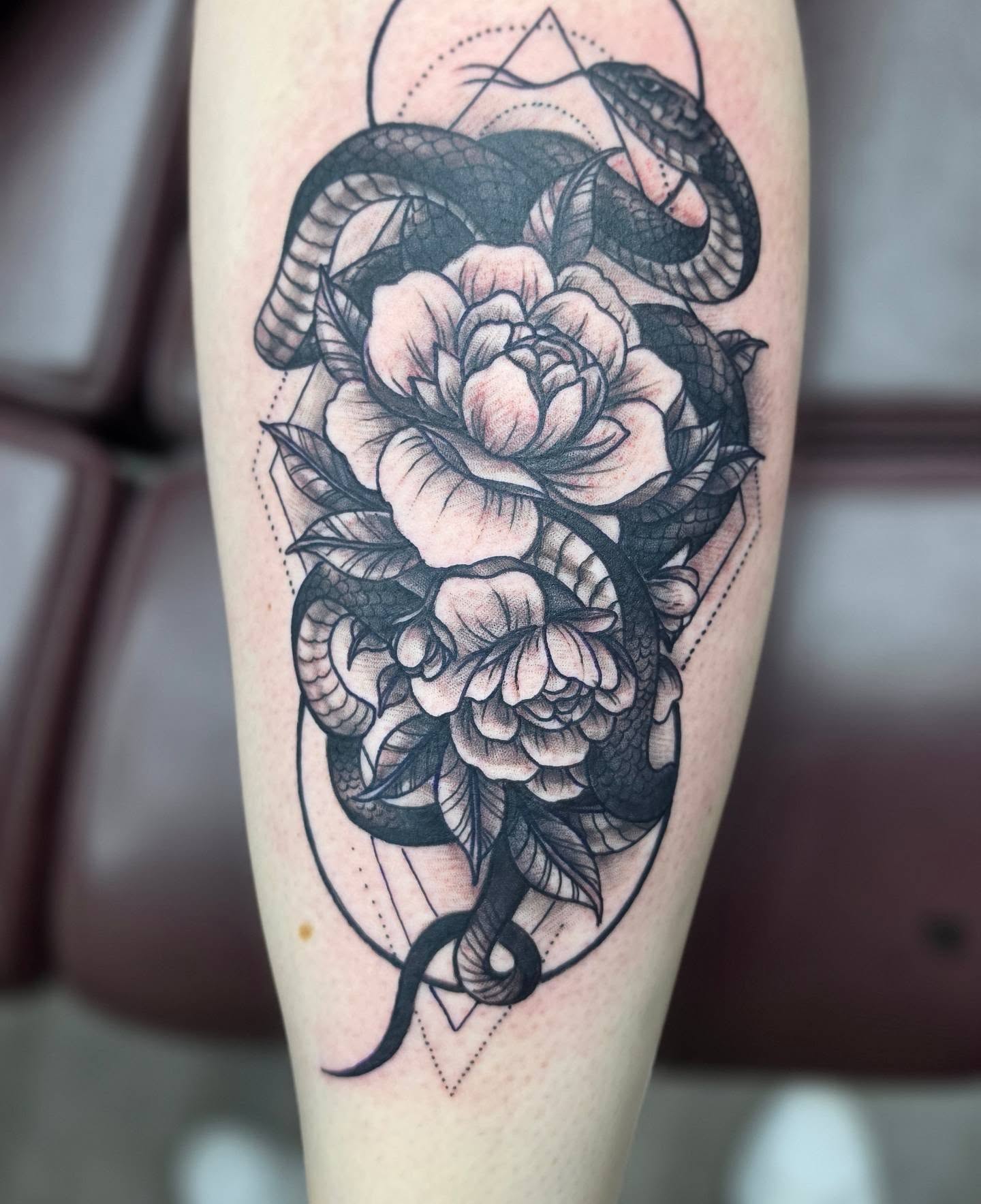 Tattoo by @david_winn_tattoos — black_and_grey, geometric