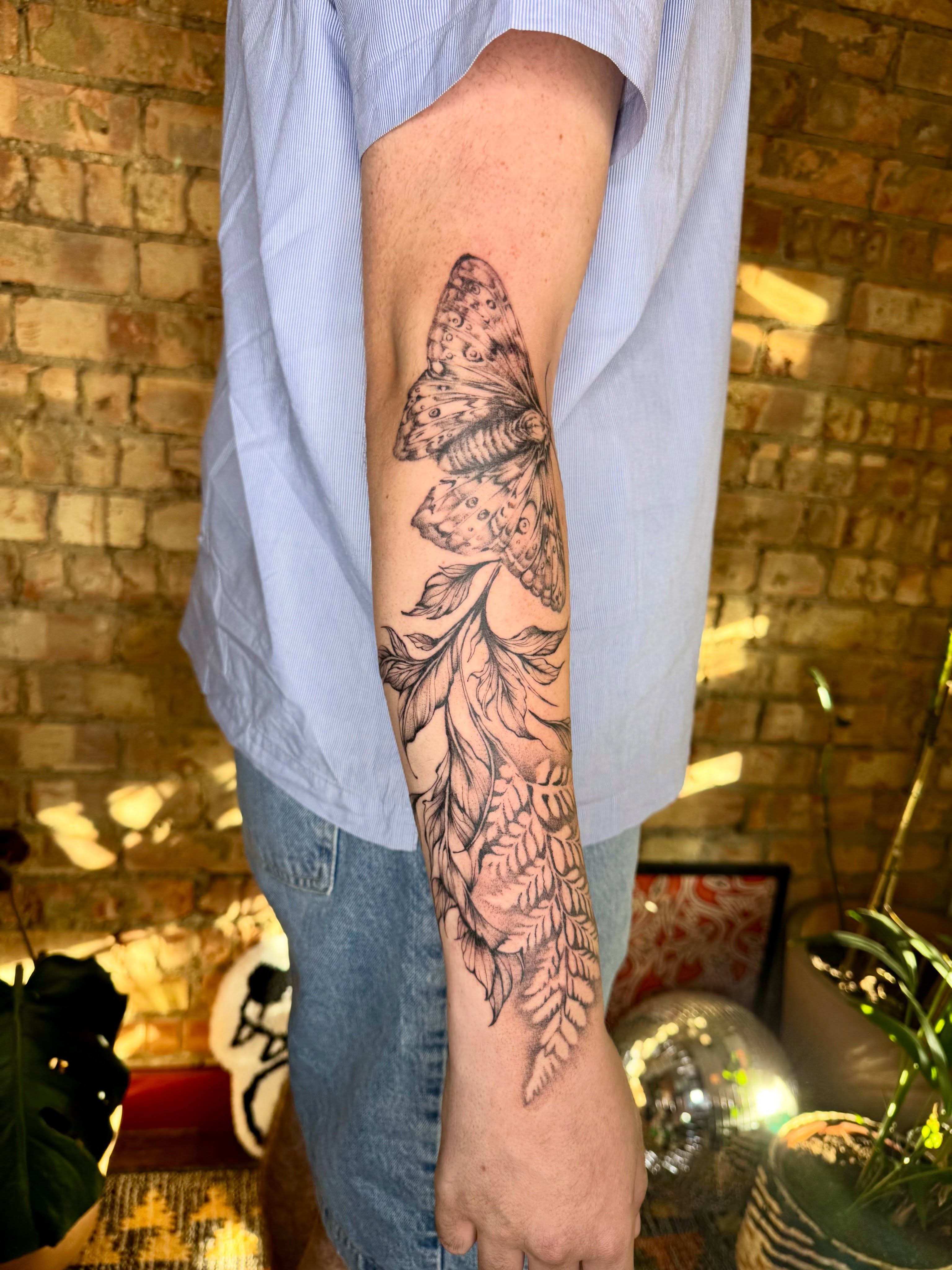 Tattoo by @passthesaltbitch β black_and_grey