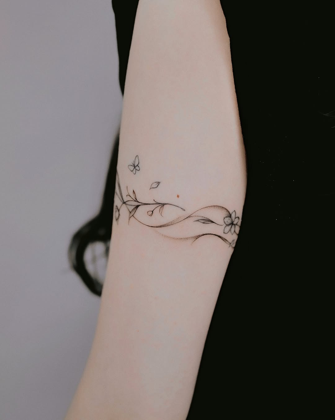 Tattoo by @yeowool_tattooer — fine_line, black_and_grey