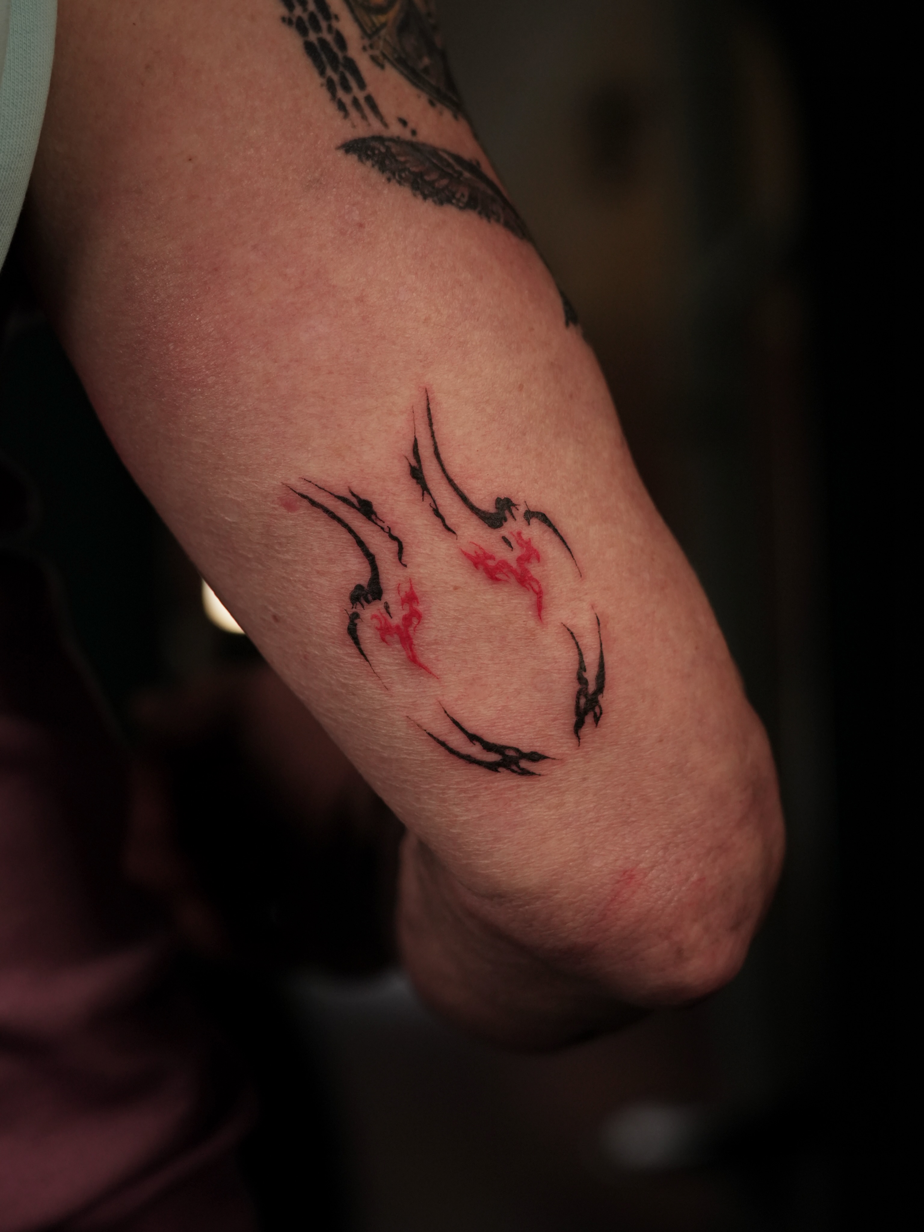 Tattoo by @tomtranchina โ geometric, minimalist