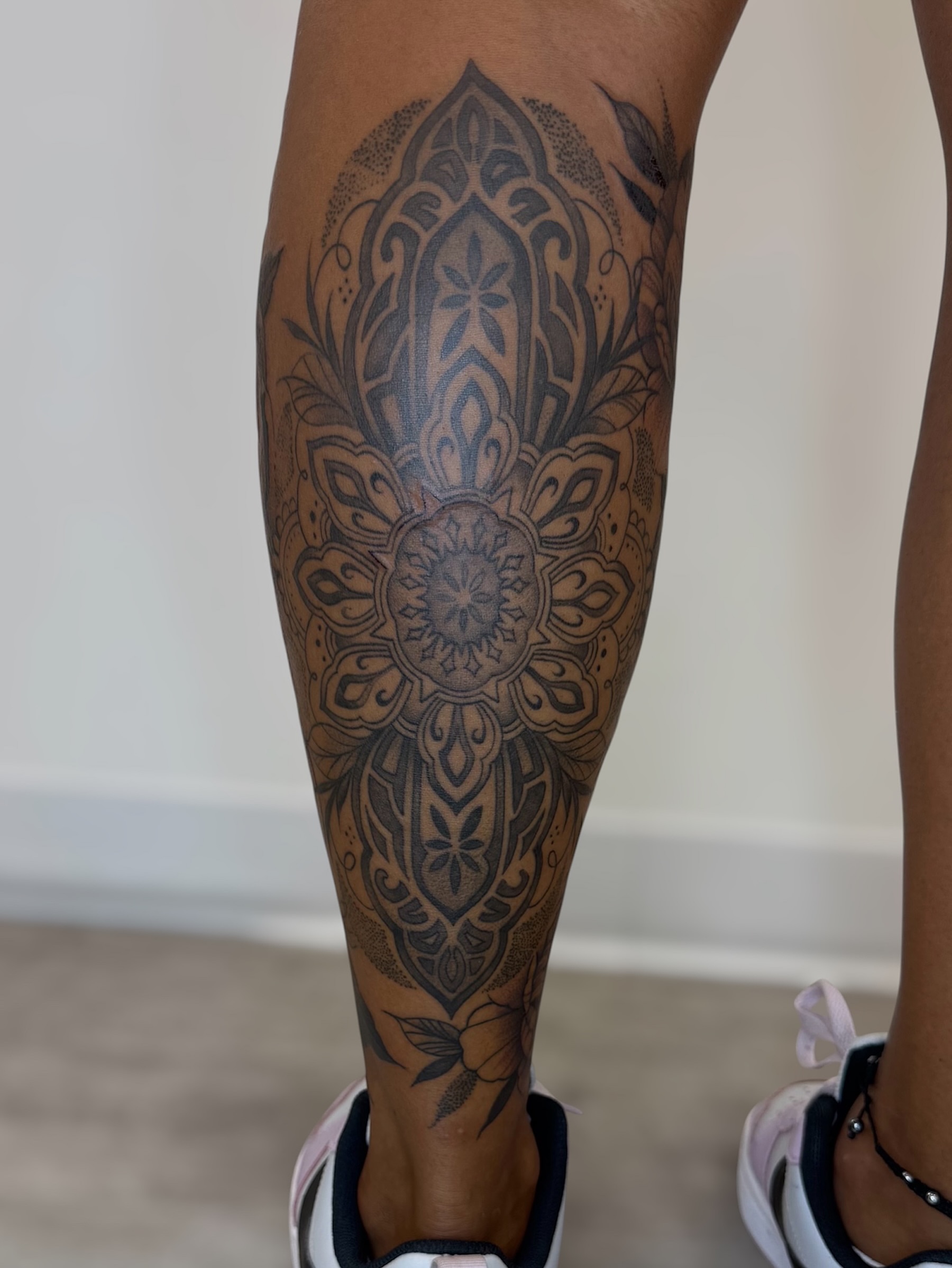 Tattoo by @taracrespitattoos โ ornamental