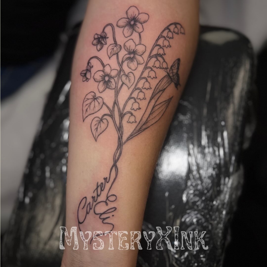 Tattoo by @mysteryxink — black_and_grey